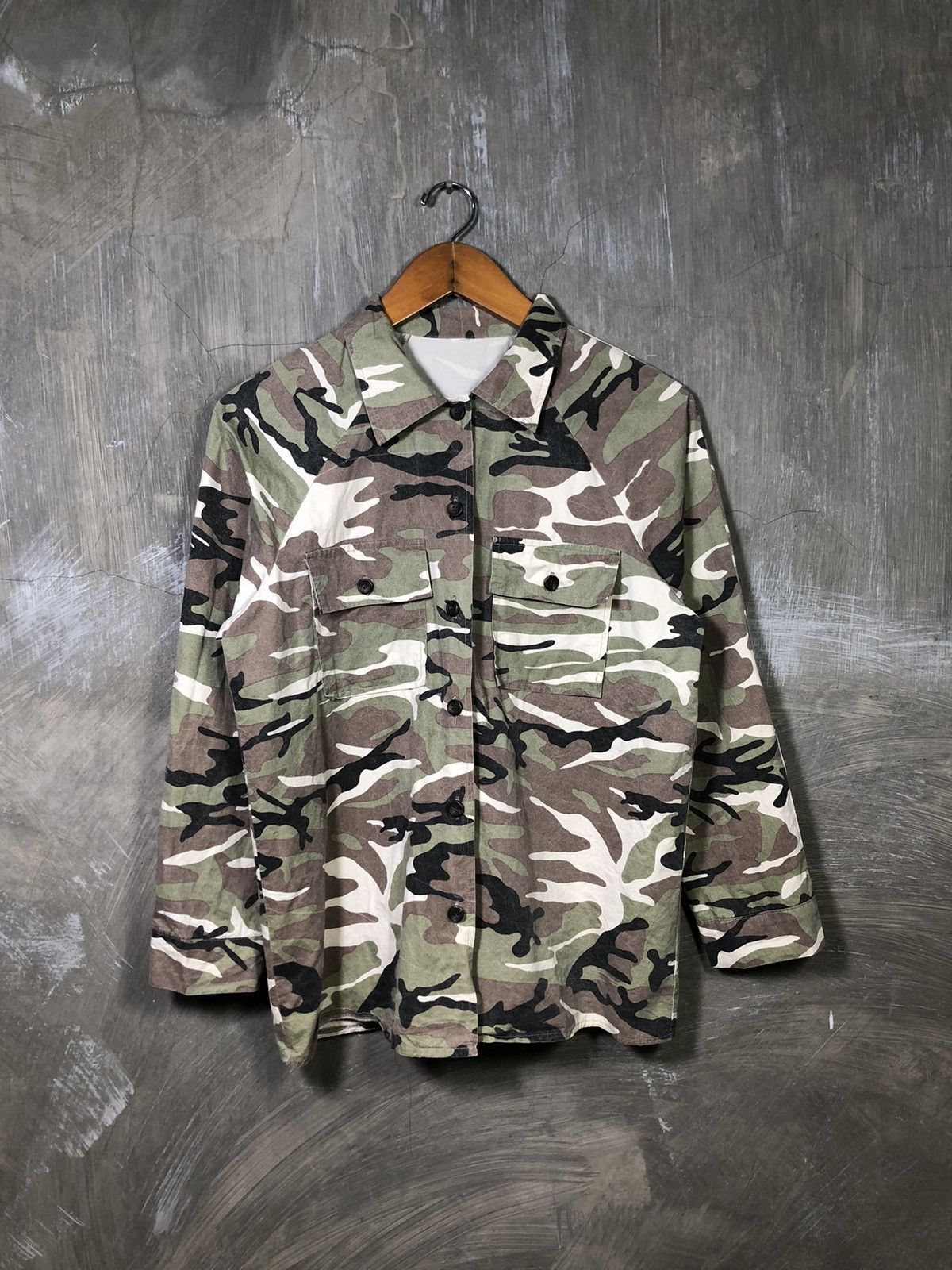 Japanese Brand Unknown Army Button Up Shirt Size L / US 10 / IT 46 - 1 Thumbnail