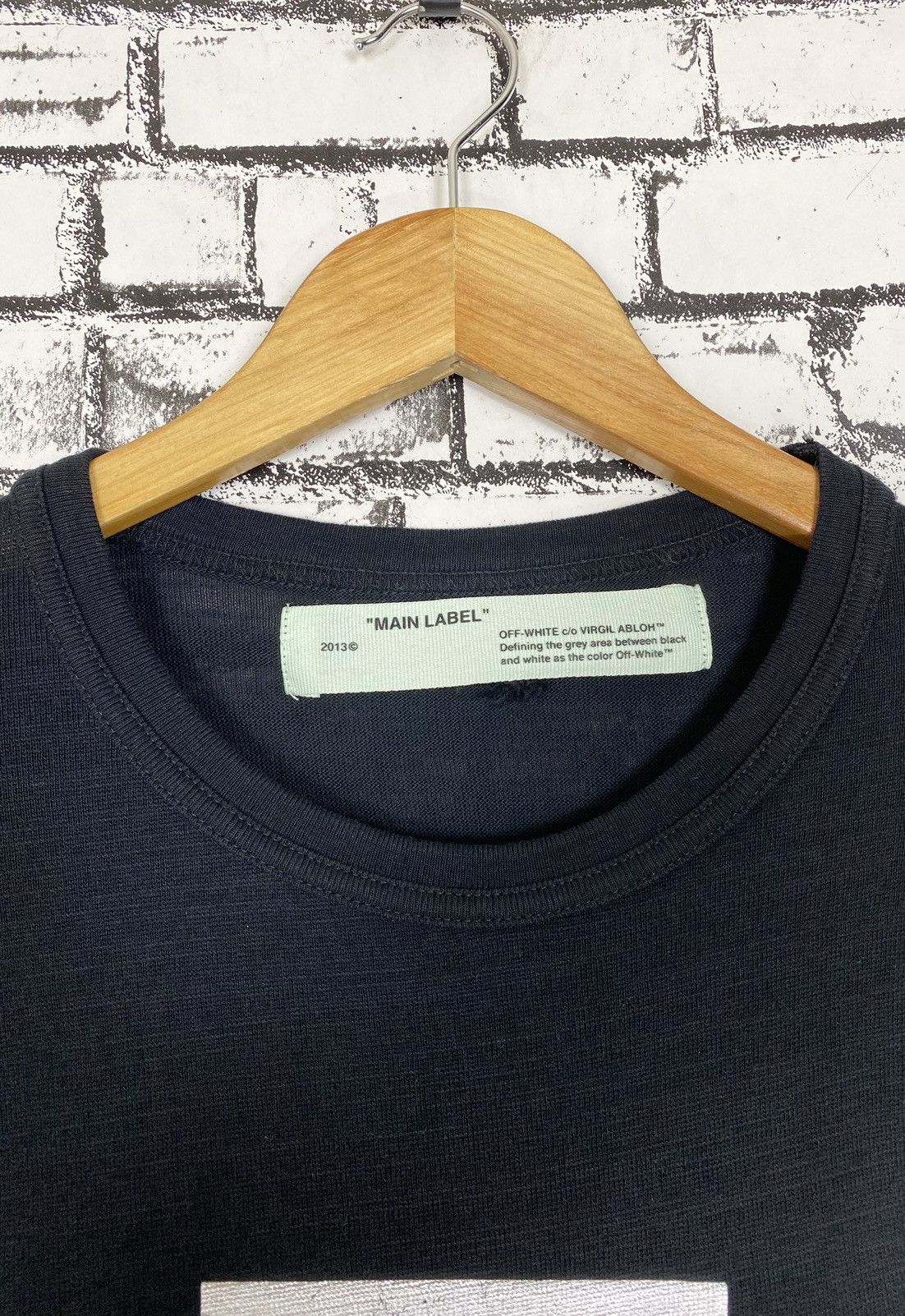 Off-White SS18 “Mona Lisa” Size US L / EU 52-54 / 3 - 5 Thumbnail