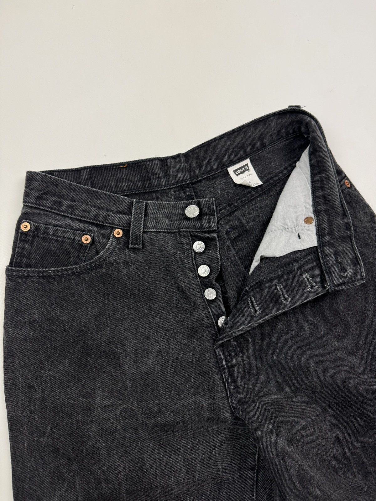 Levi's 1990’s Vintage Levi’s 17501-0660 Washed Gray Women’s Jeans Size 28" / US 6 / IT 42 - 7 Thumbnail
