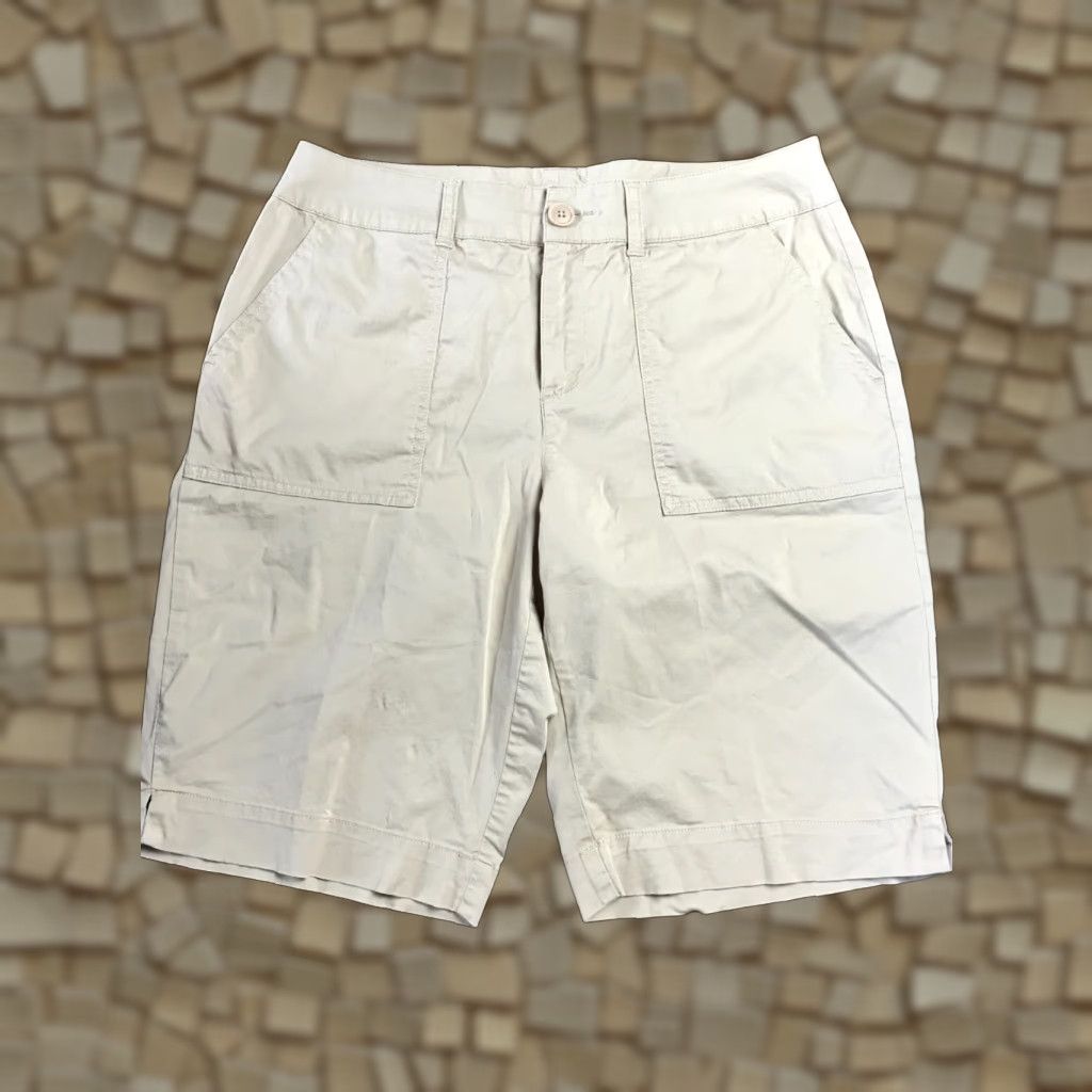 Vintage St. John's Bay Shorts Women's Size 12 Tan/Khaki Stretch Pockets Flat Front Size US 12 / IT 42 - 1 Thumbnail