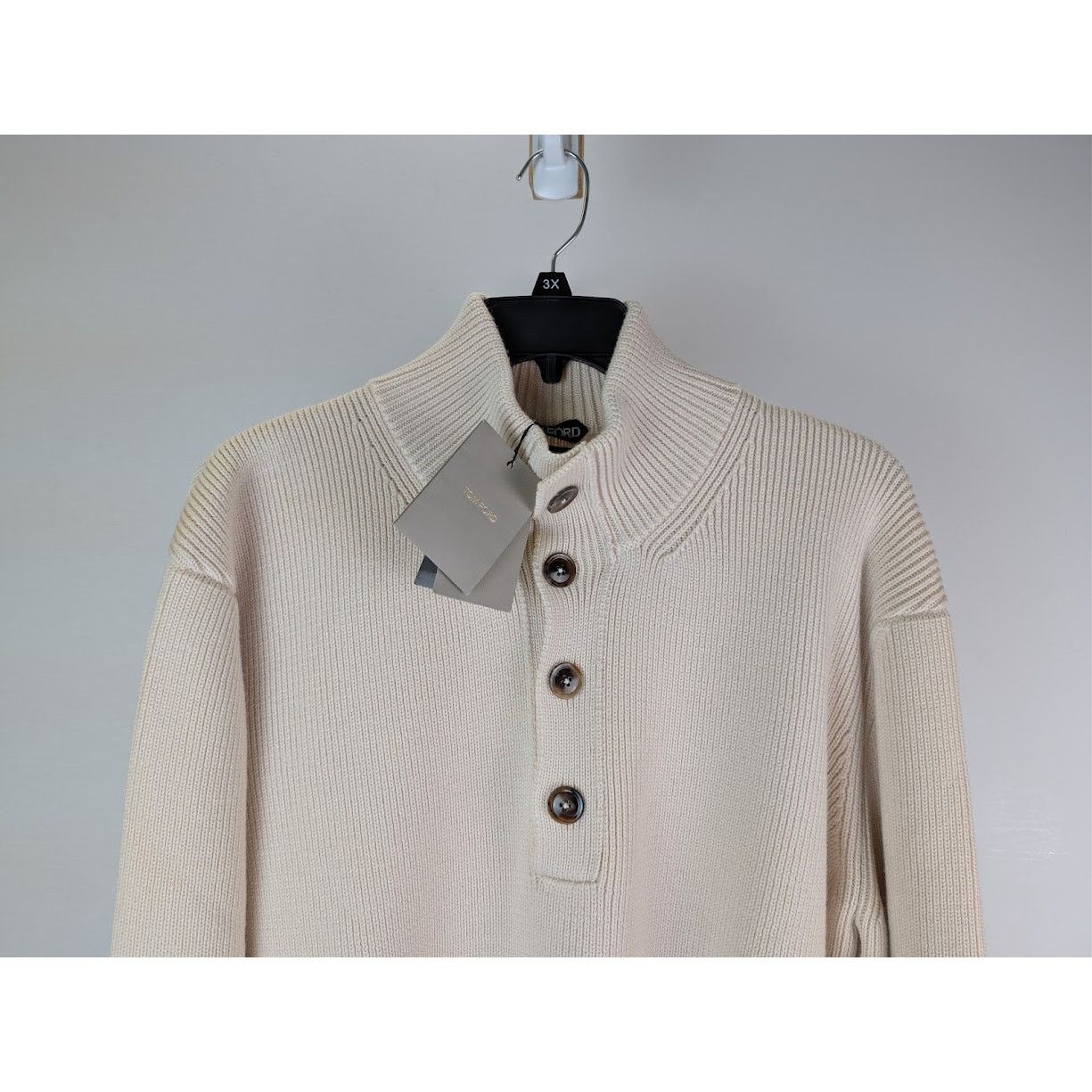 Tom Ford o1rshd1 Knitwear Button Sweater in Ivory Size US XL / EU 56 / 4 - 3 Thumbnail