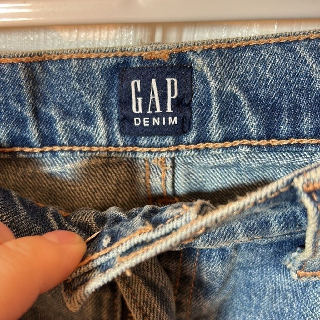 Gap Size 27 gap distressed denim skirt Size 27" / US 4 / IT 40 - 2 Thumbnail