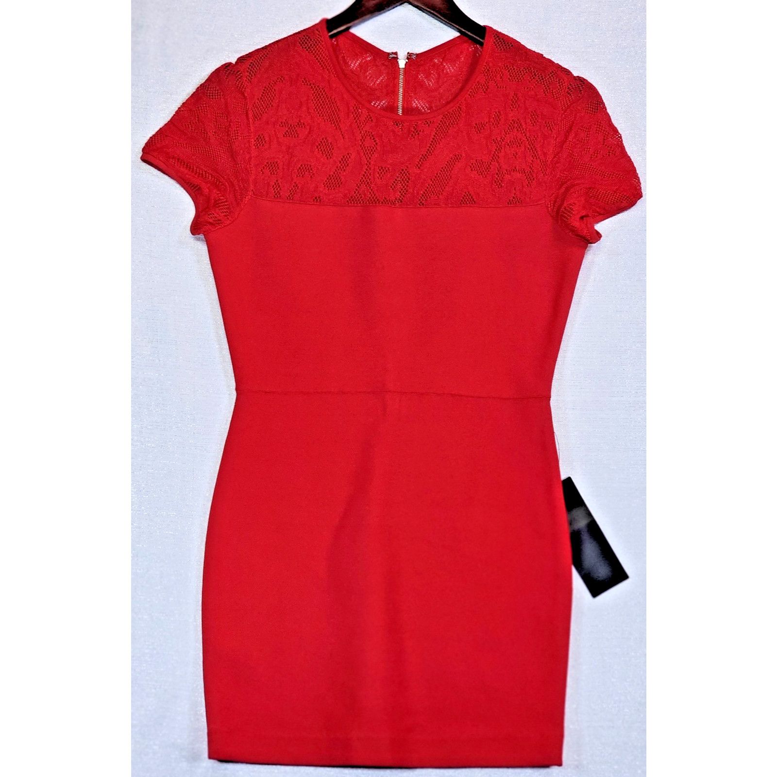 BCBG MaxAzria Myley Pointelle Red Cocktail Dress Lace Top M