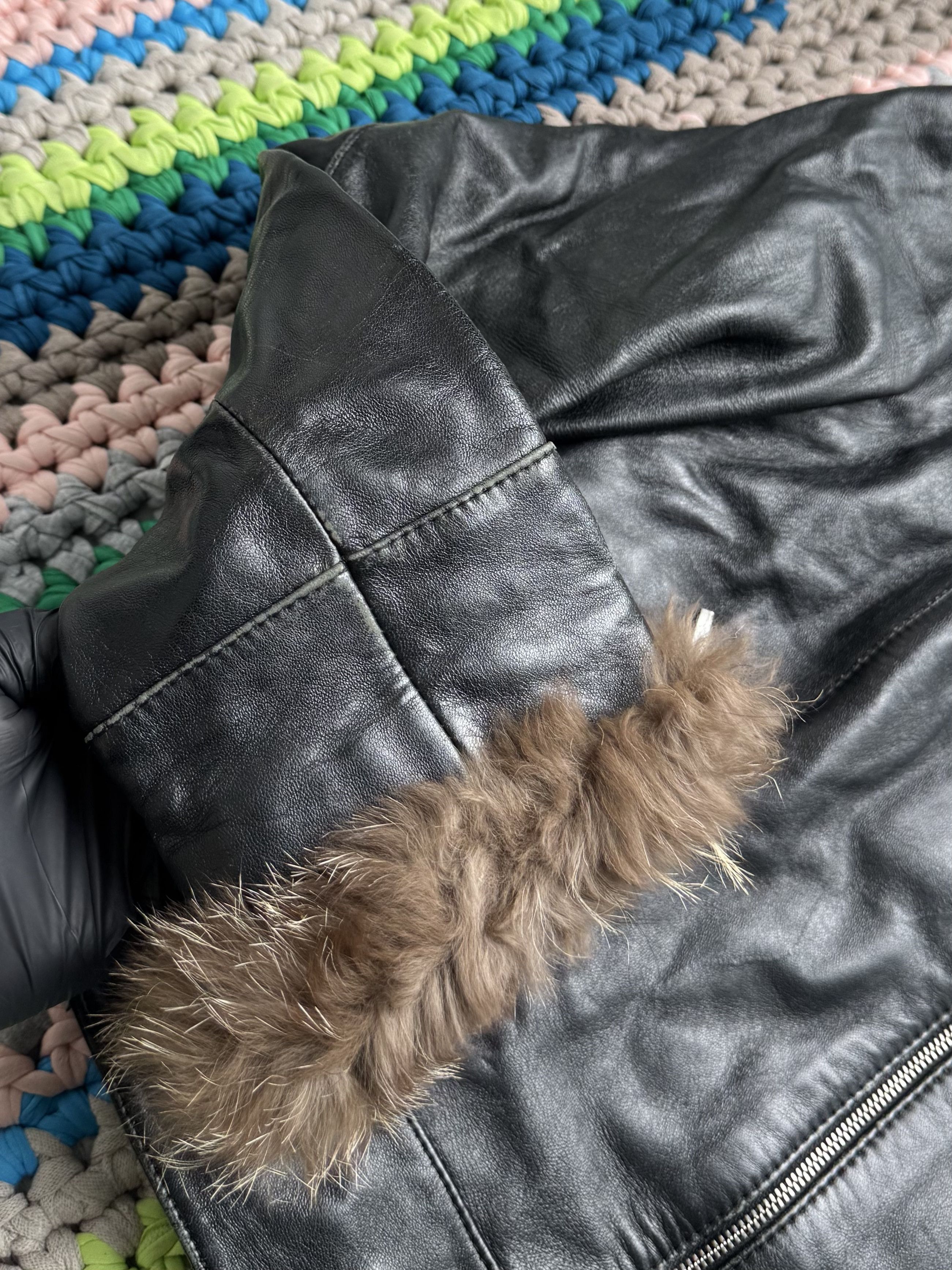Vintage Vintage Leather Cropped Jacket With Real Fur (D15)(D10) Size L / US 10 / IT 46 - 10 Thumbnail