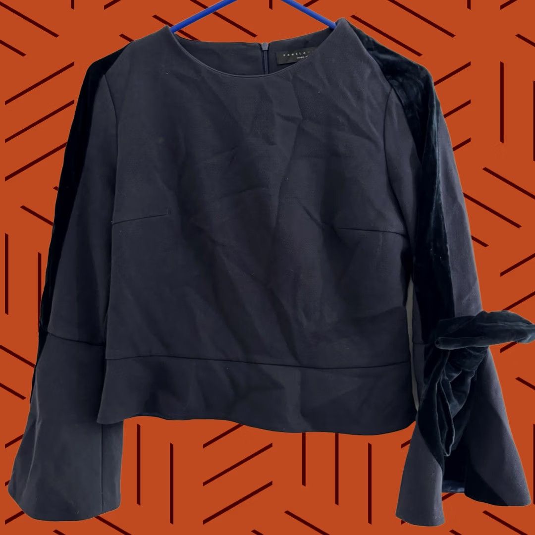 Vintage PAMELA MILANO Top Black Solid Long Sleeve Women Italy Size 42 Size M / US 6-8 / IT 42-44 - 1 Thumbnail