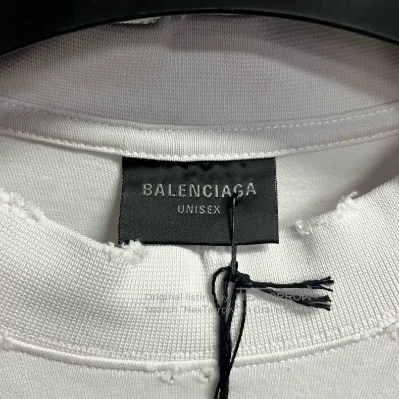 Balenciaga Balenciaga White letter pattern print round neck pullover Size US M / EU 48-50 / 2 - 2 Thumbnail