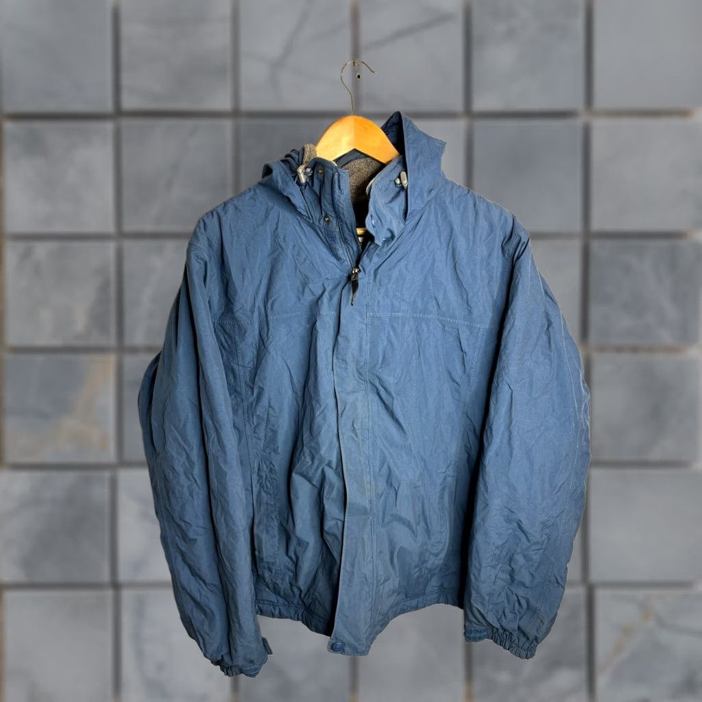 Vintage VINTAGE L.L. Bean Jacket M Blue Nylon Shell Fleece Lined Zip Pockets 3051 Mens Regular Distinctive Embroidered Logo 8/10 Shell Theme Walking Size US M / EU 48-50 / 2 - 1 Thumbnail