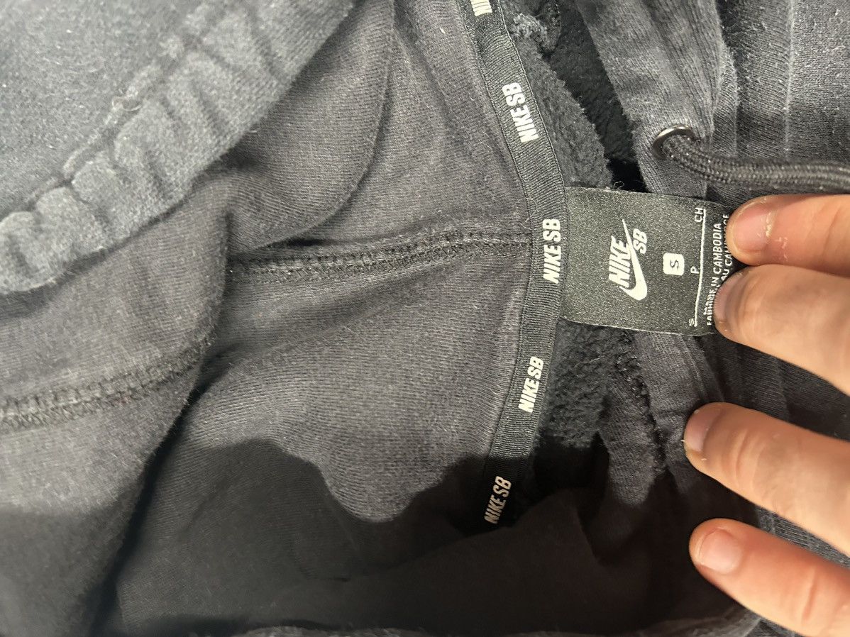 Nike × Vintage Crazy Vintage Y2K Black Nike SB Pullover Hoodie Sweatshirt Size US M / EU 48-50 / 2 - 3 Thumbnail