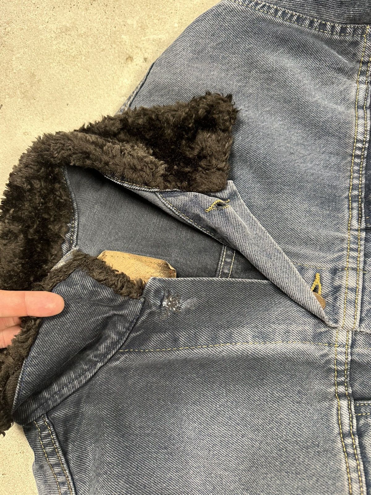 Levi's Vintage 1996 Levi’s Faded Sherpa Collar Denim Jacket Trucker Size US XL / EU 56 / 4 - 11 Thumbnail
