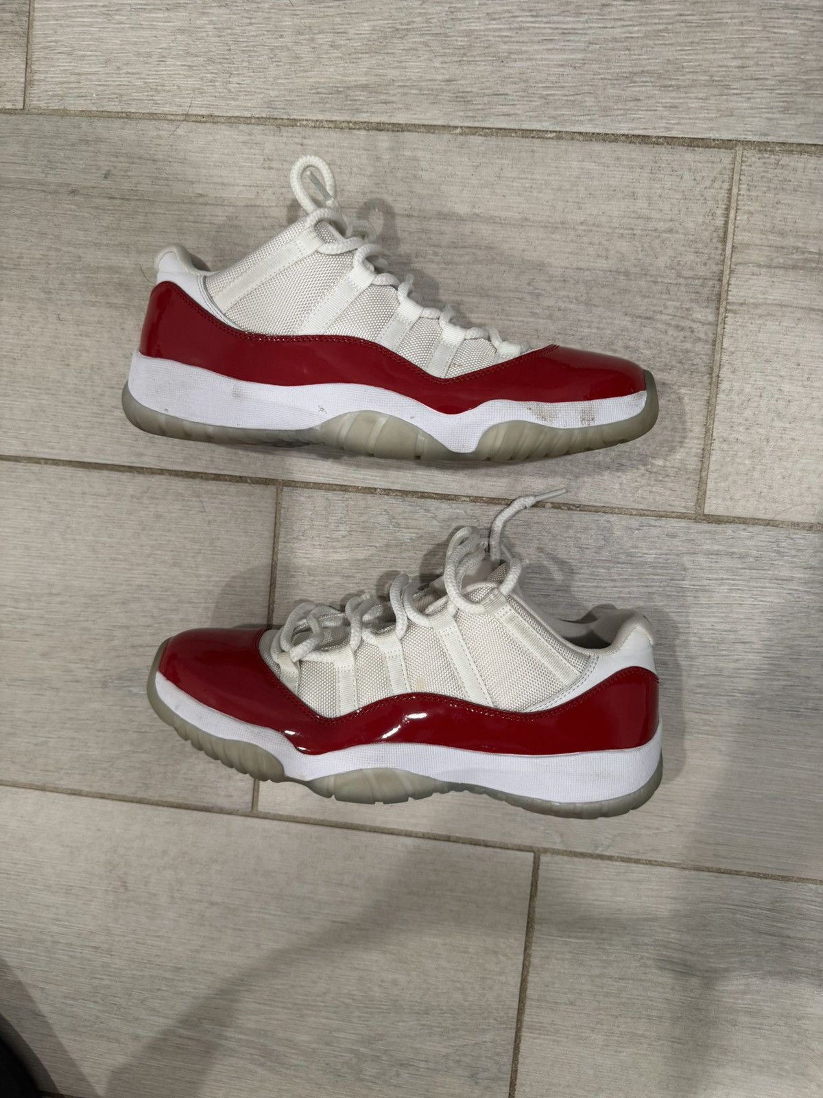 Jordan Brand Jordan 11 low cherry Size US 10 / EU 43 - 2 Thumbnail
