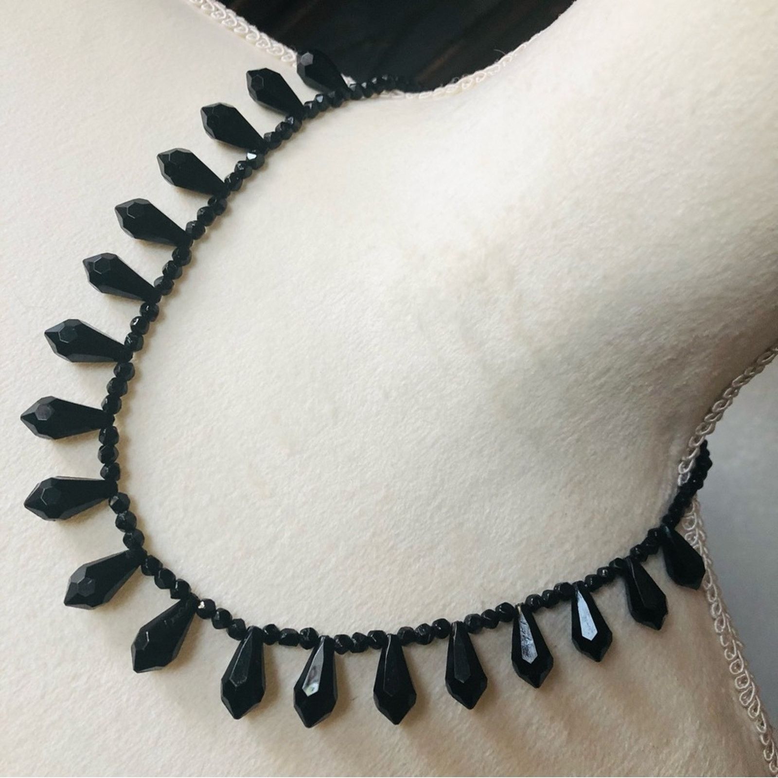 Vintage Vintage 70s-80s faceted black sparkle glass necklace Size ONE SIZE - 1 Thumbnail