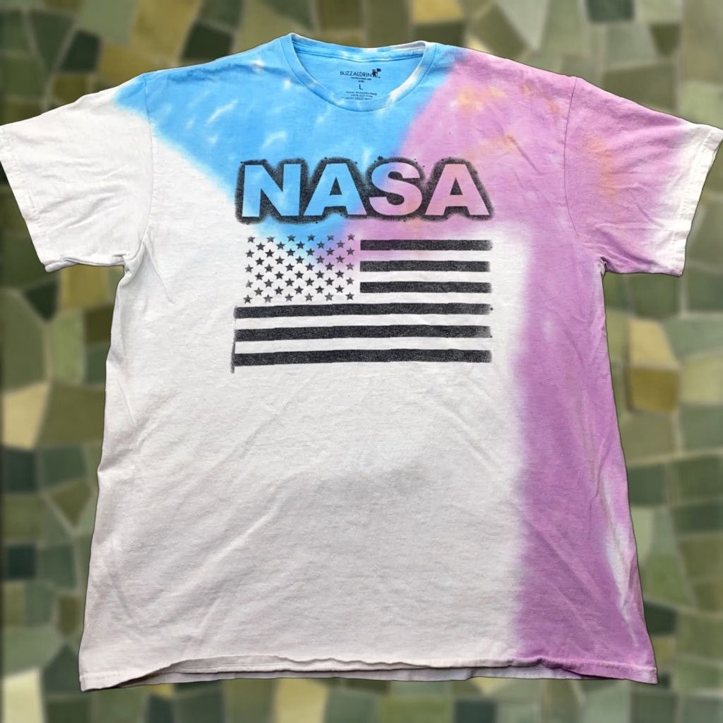 NASA NASA BuzzAldrin Shirt Mens Large White Red Blue Tie Dye USA Space Size US L / EU 52-54 / 3 - 1 Thumbnail