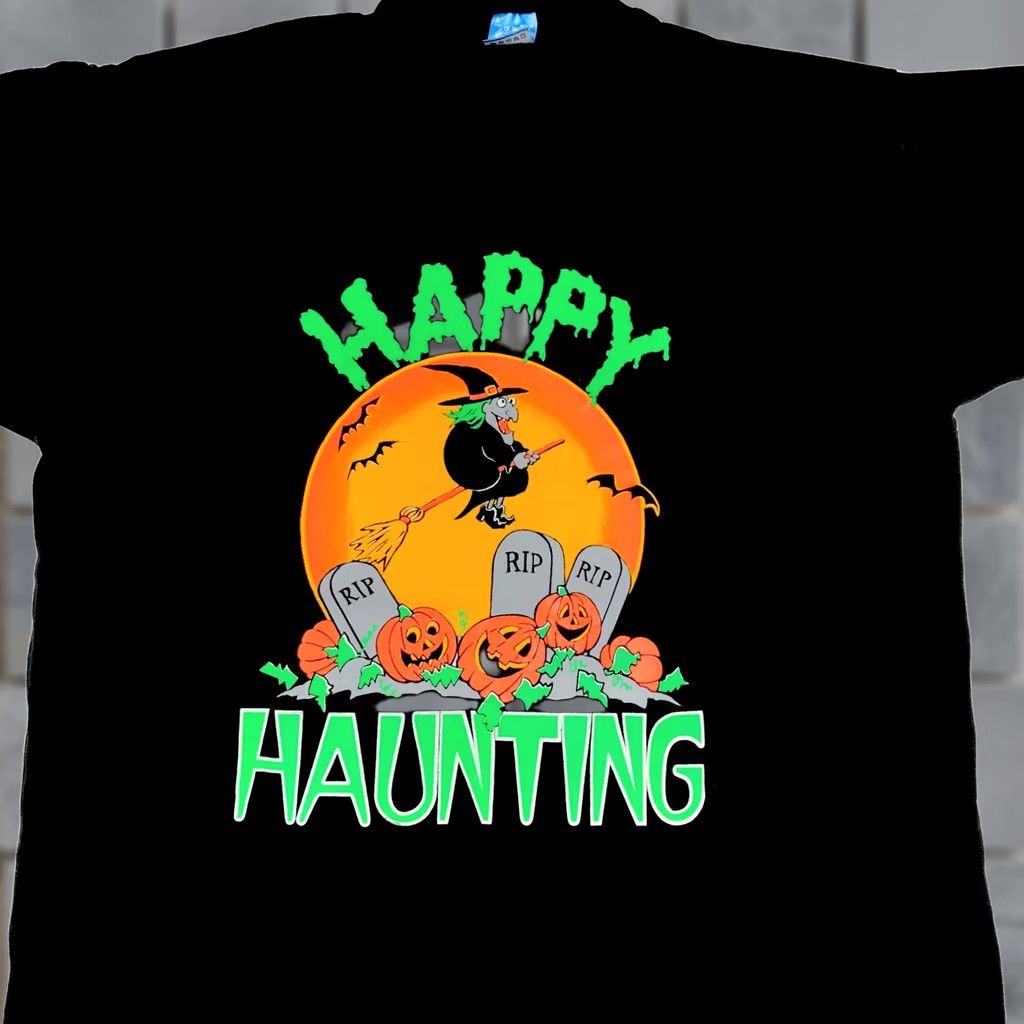 Vintage VINTAGE 90s HAPPY HAUNTING T-Shirt LARGE witch single stitch 80s Mens Size US L / EU 52-54 / 3 - 1 Thumbnail