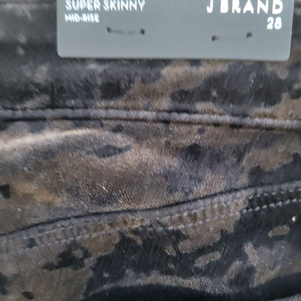 J Brand J. BRAND Women Olive Camo Velvet Super Skinny Mid-Rise Pants Size 28" / US 6 / IT 42 - 7 Thumbnail