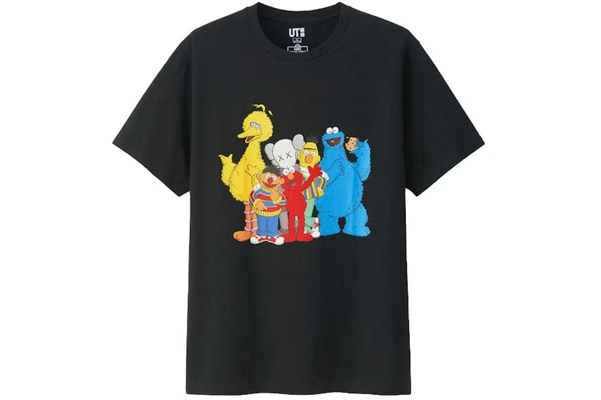 Kaws × Uniqlo KAWS x Uniqlo x Sesame Street Group #2 Tee Size US M / EU 48-50 / 2 - 1 Thumbnail