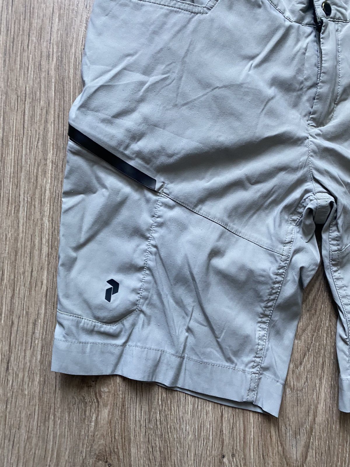Arc'teryx × Peak Performance ⛰️Peak Performans 2 pockets outdoor shorts Arcteryx style🌄 Size US 30 / EU 46 - 2 Thumbnail