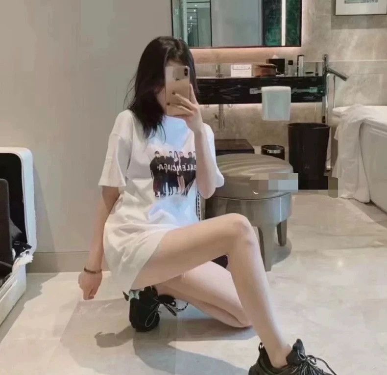 Balenciaga Balenciaga White band portrait letter logo short sleeve Size US S / EU 44-46 / 1 - 8 Thumbnail