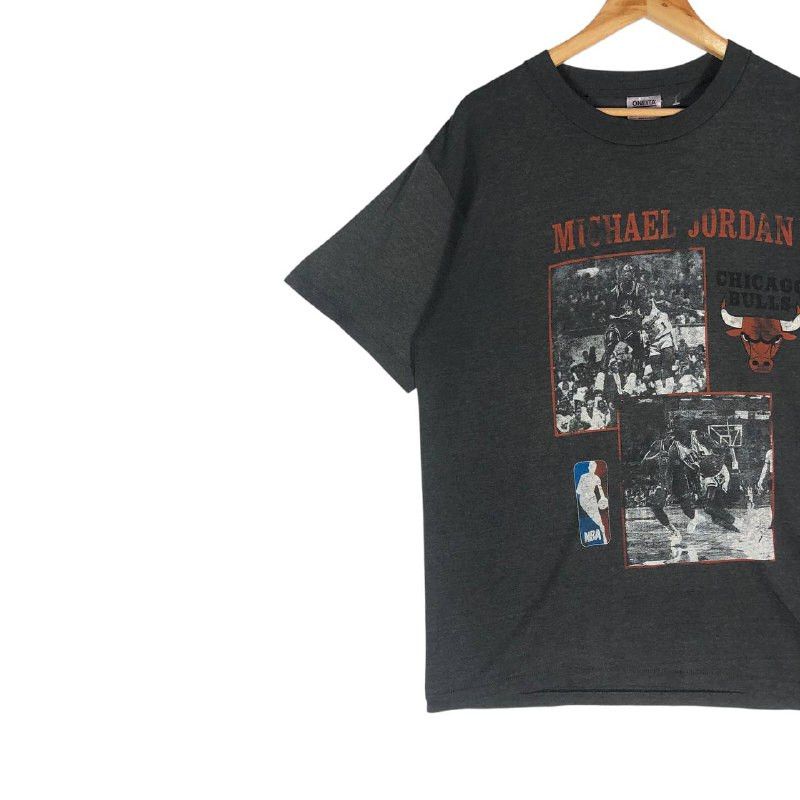 Other Vintage Michael Jordan Chicago Bulls NBA T-shirt Size US XL / EU 56 / 4 - 3 Thumbnail