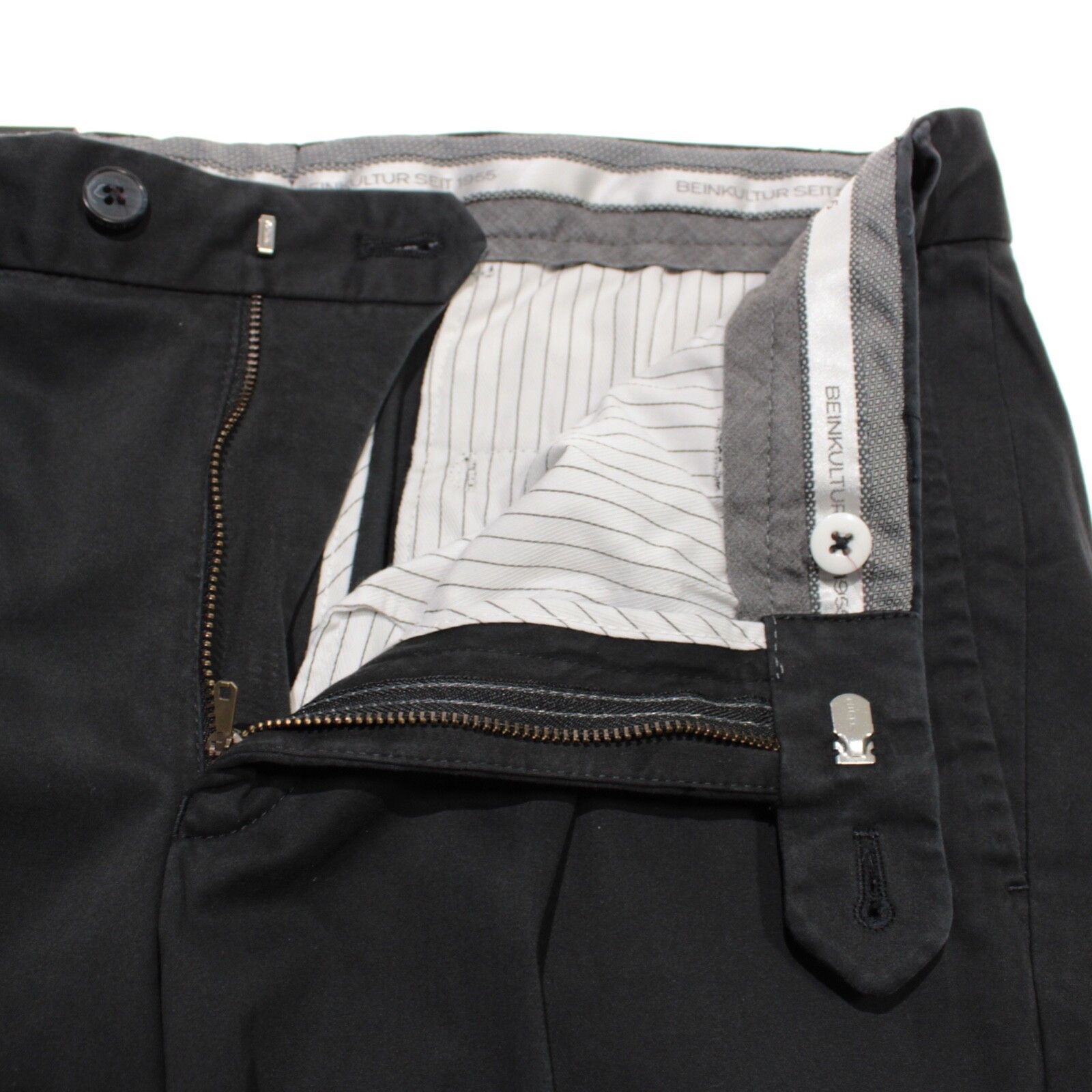 Hiltl Hiltl New with tags Chino Size 32 US In Blue Size US 32 / EU 48 - 3 Thumbnail
