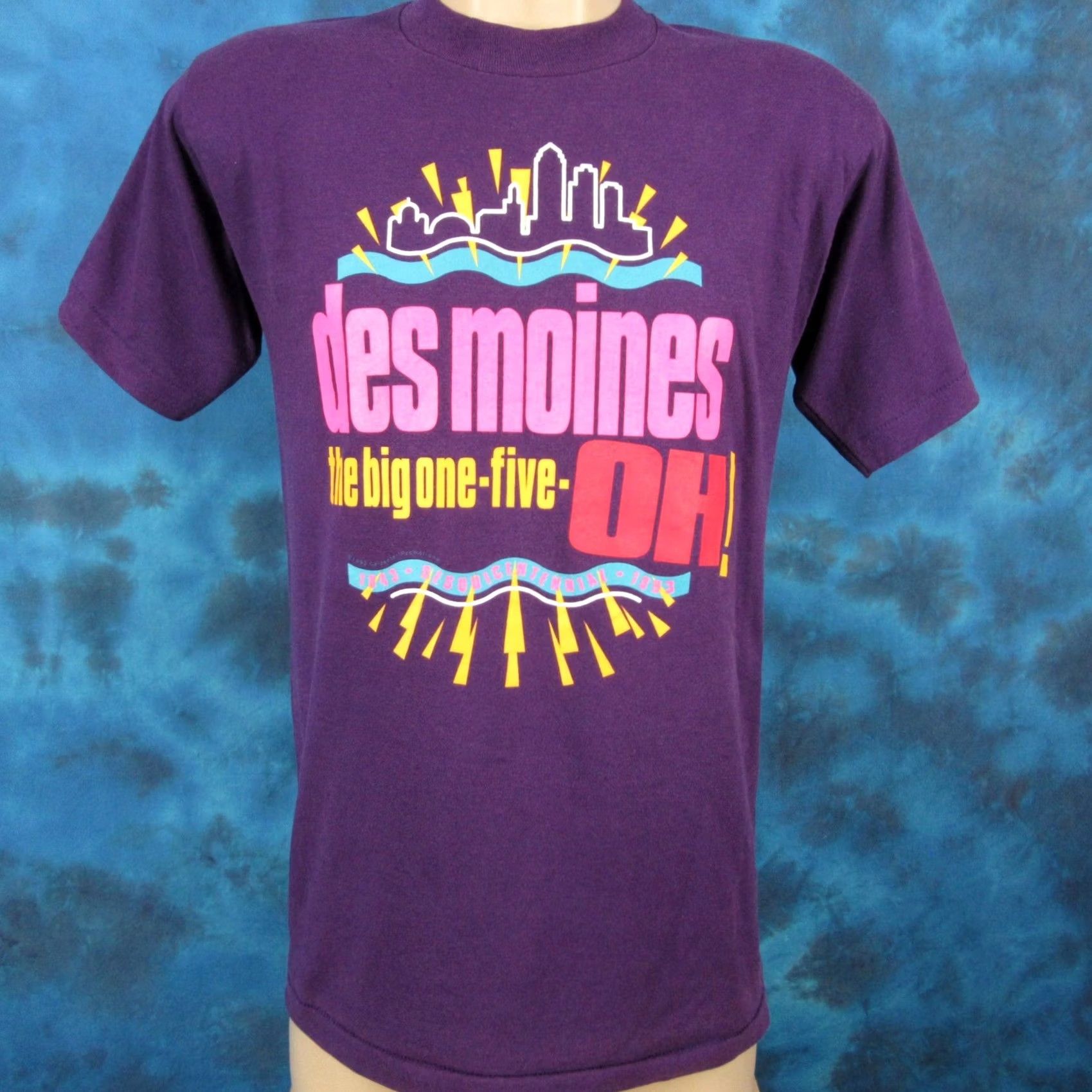 Vintage VINTAGE 1993 DES MOINES IOWA CITY SKYLINE T-Shirt SMALL/MEDIUM 80s 90s Men Size US S / EU 44-46 / 1 - 2 Thumbnail