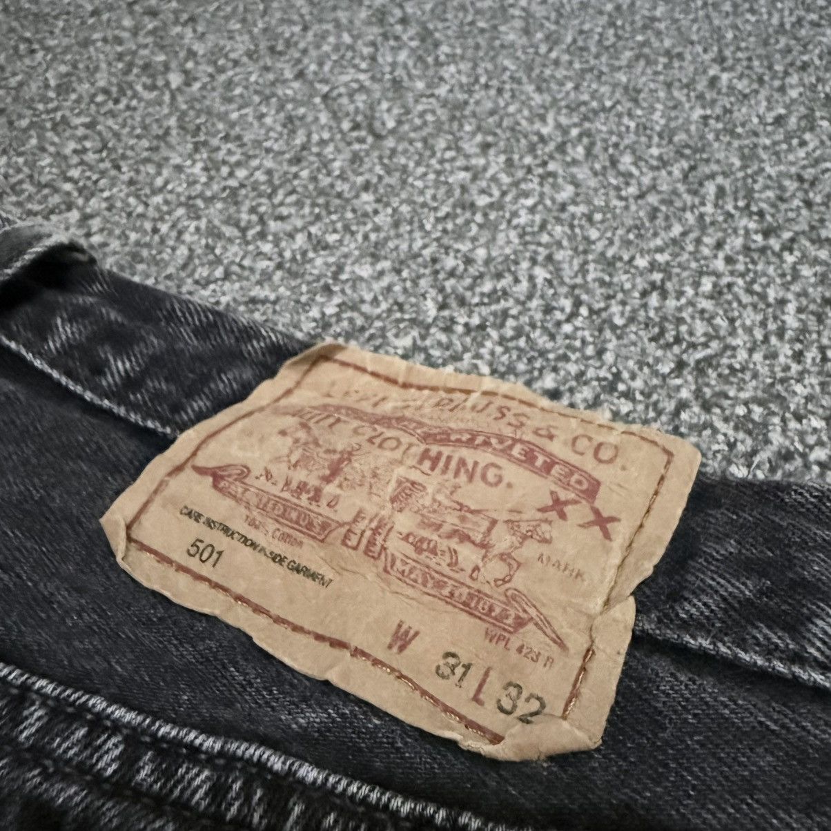 Le Grande Bleu (L.G.B.) Vintage 90s Y2K Levis 501 Black Sun Faded Denim HG LGB Style Size US 31 - 9 Thumbnail
