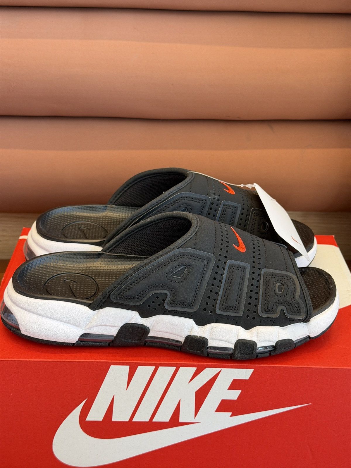 Nike Nike Air More Uptempo Slides Size US 9 / EU 42 - 2 Thumbnail