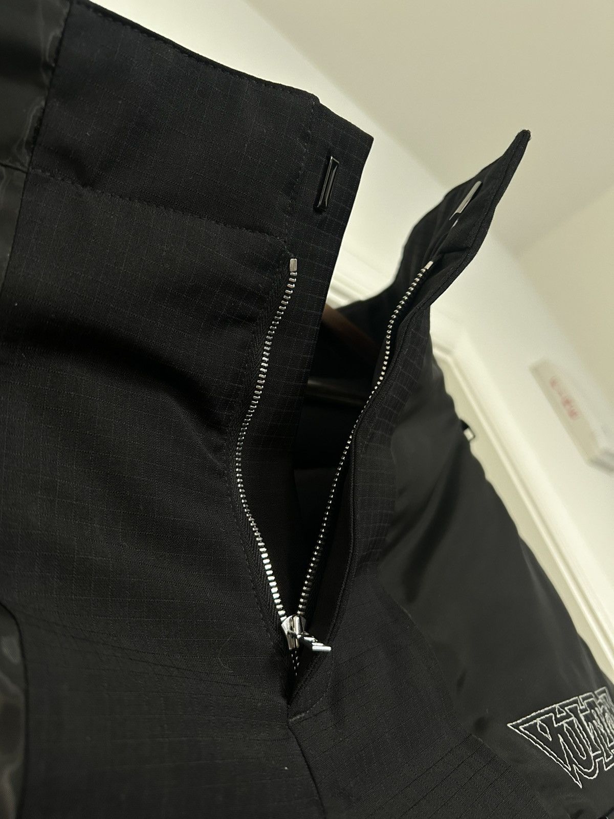Louis Vuitton Louis Vuitton snow pants black microdown Size US 29 - 10 Thumbnail