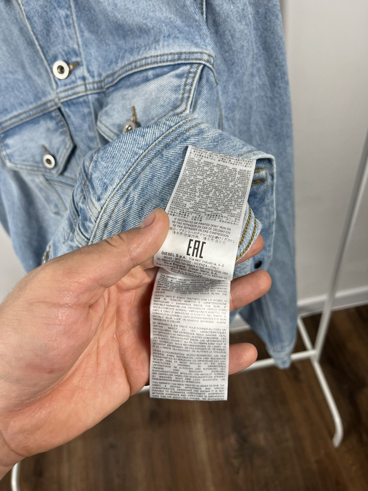 Diesel Diesel light blue denim trucker jacket size L classic fit Size US L / EU 52-54 / 3 - 12 Thumbnail