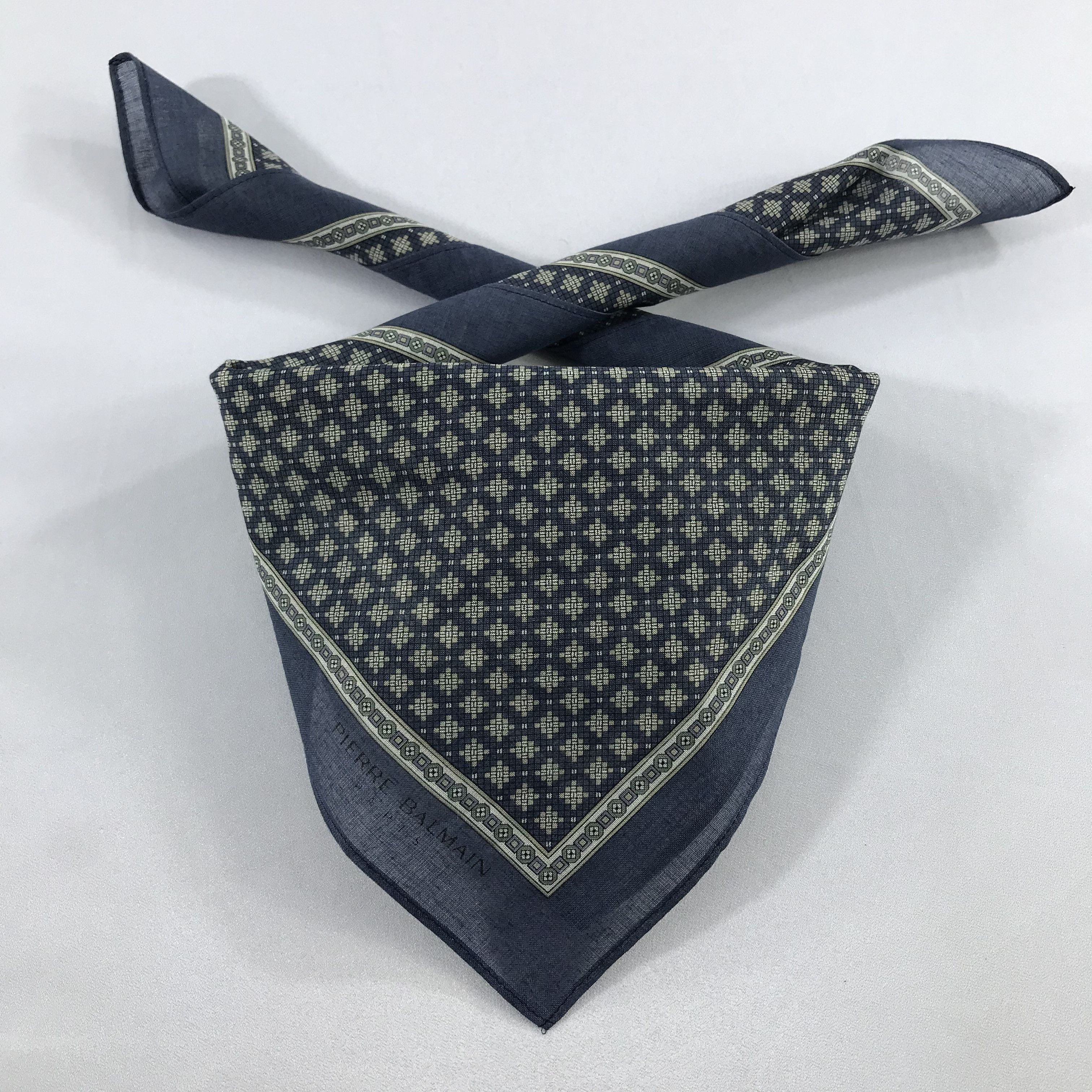 Pierre Balmain × Vintage Pierre Balmain Bandana / Handkerchief / Neckerchief - S2221 Size ONE SIZE - 3 Thumbnail
