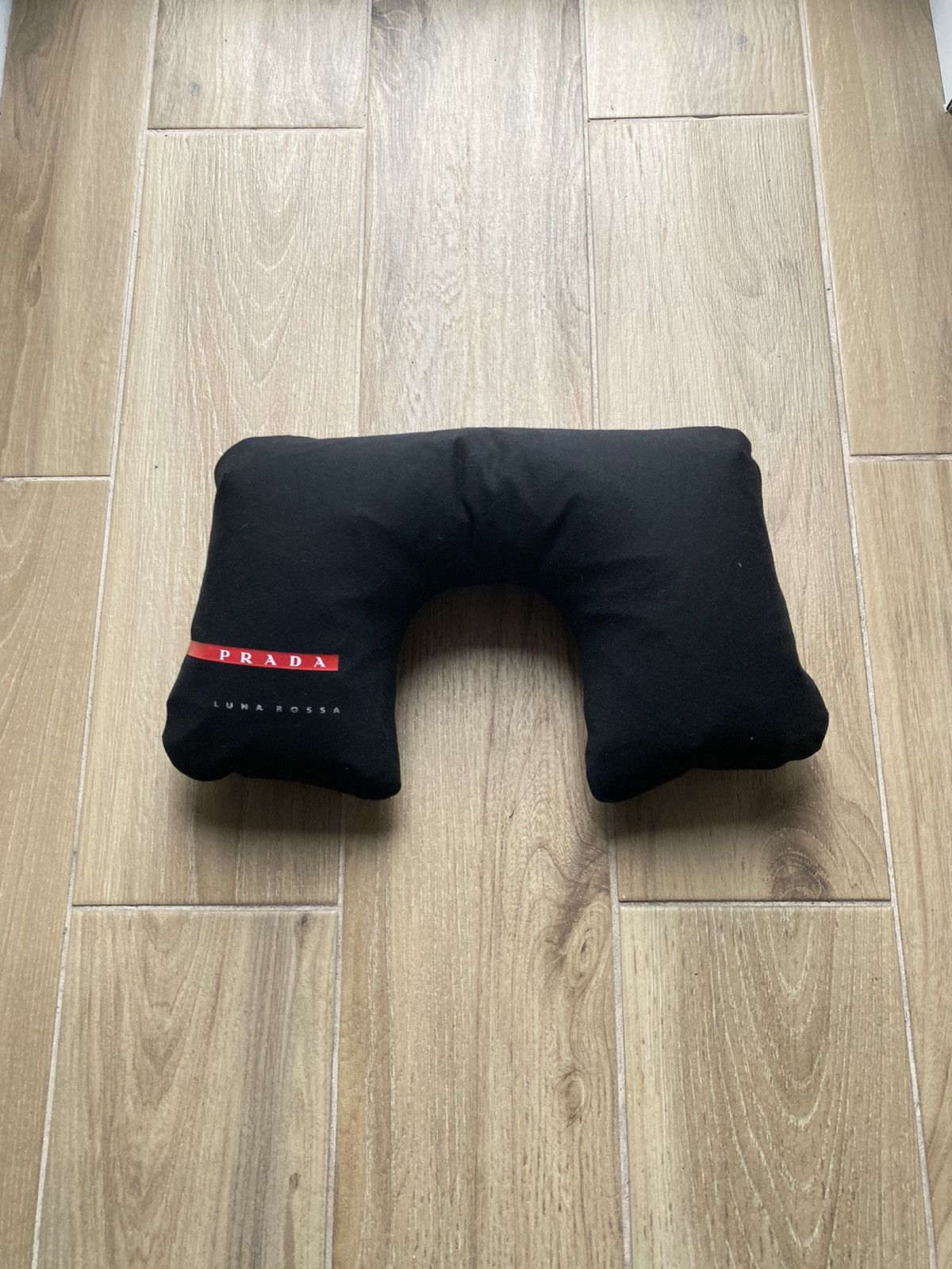 Prada Prada Luna Rossa Pillow Travel Gift Inflatable Red Tab Size ONE SIZE - 2 Thumbnail
