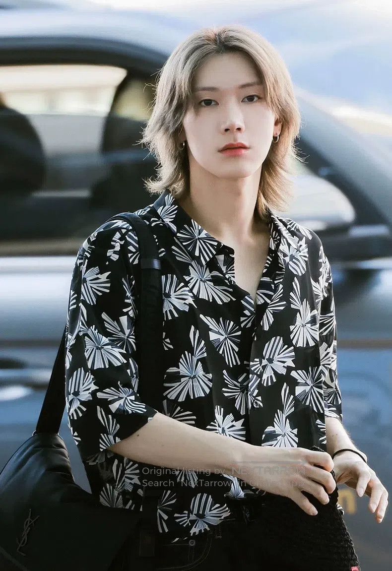 Saint Laurent Paris Saint Laurent Paris size 37 Prism Flower Pure Silk Short Sl Size US S / EU 44-46 / 1 - 2 Thumbnail