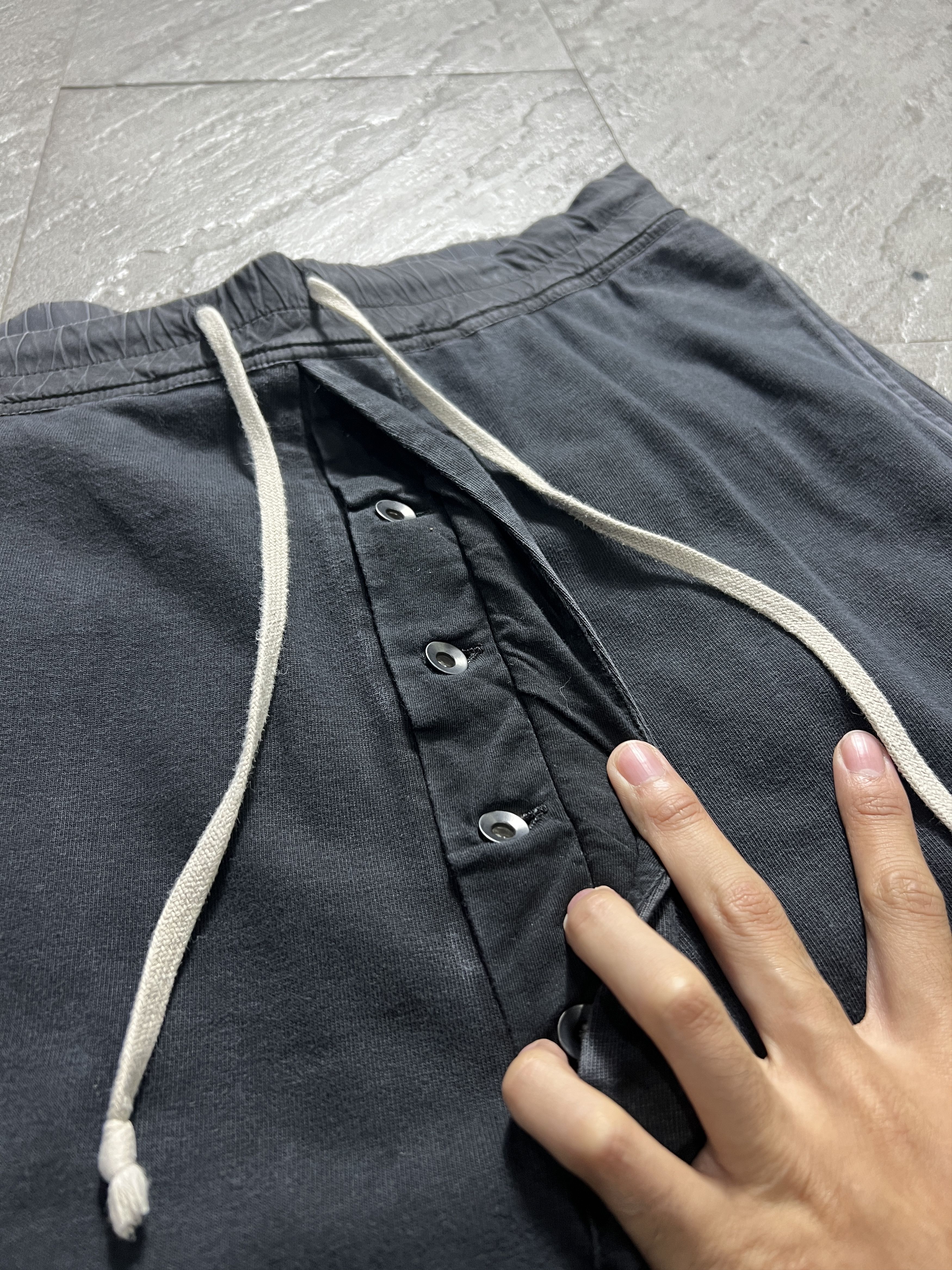 Rick Owens Drkshdw Rick Owens Drkshdw Memphis Pod Shorts Size US 36 / EU 52 - 3 Thumbnail