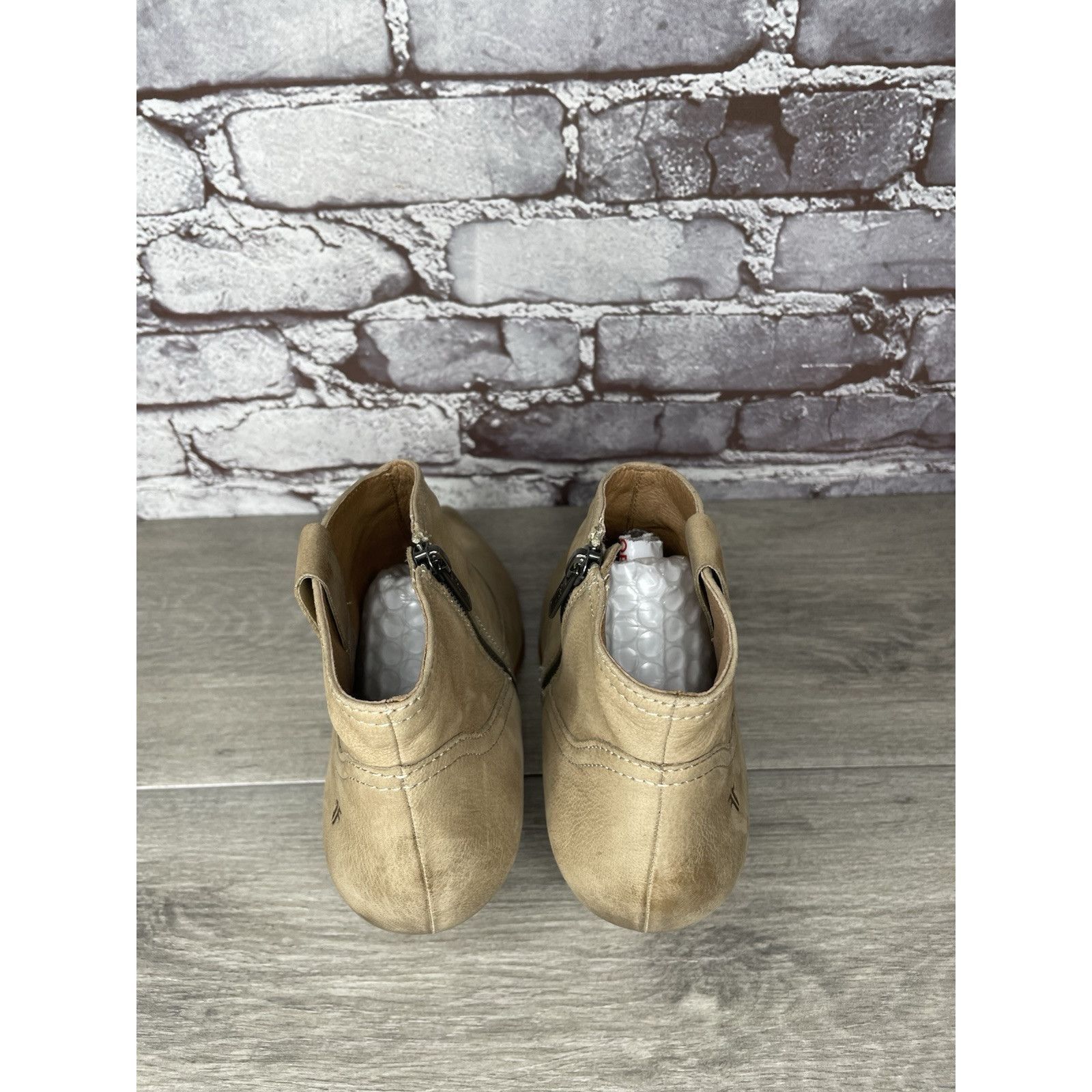 Frye Frye Ash Taupe Leather Pointed Toe Western Heel Booties Wome Size US 10 / IT 40 - 5 Thumbnail