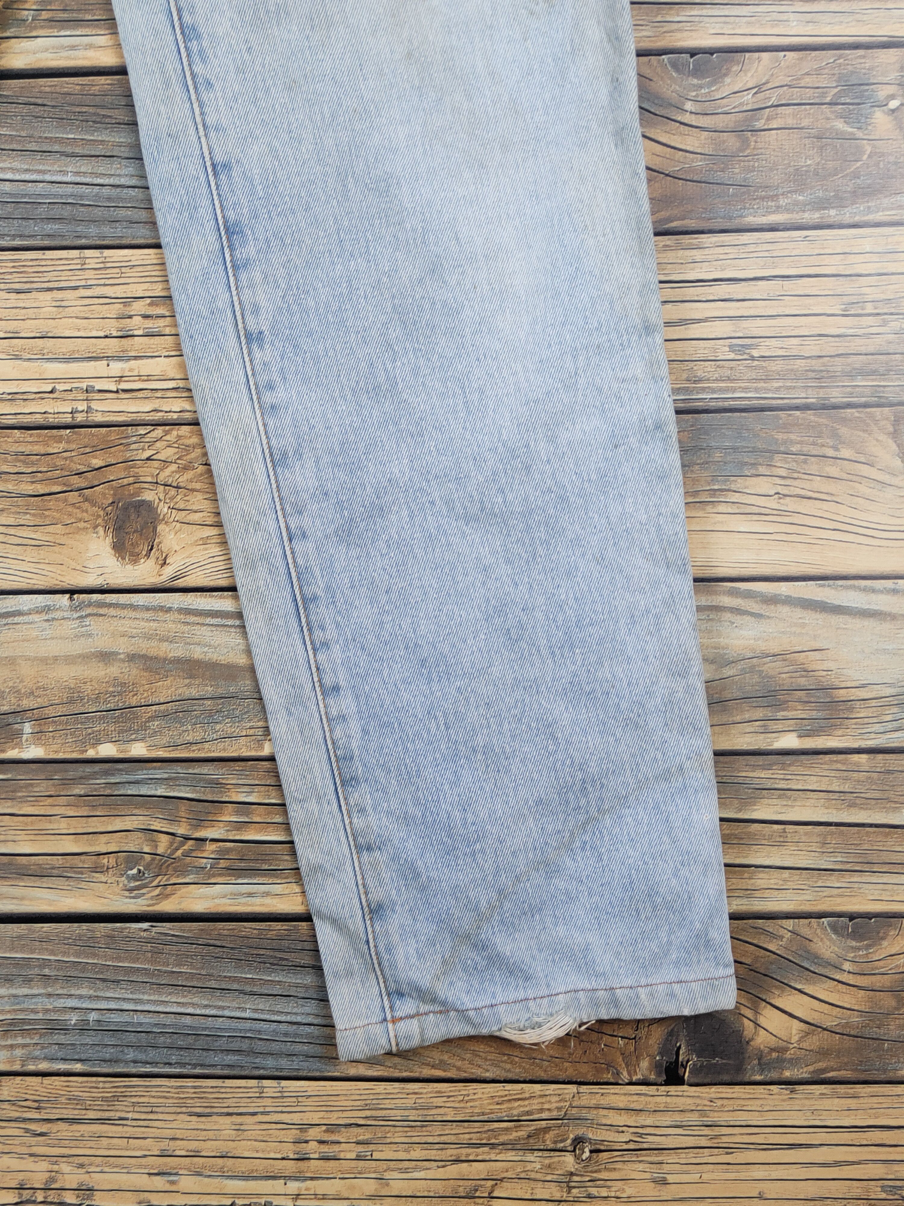 Uniqlo Uniqlo vintage Light Blue Distressed Ripped Jeans #W1413 Size US 27 - 6 Thumbnail