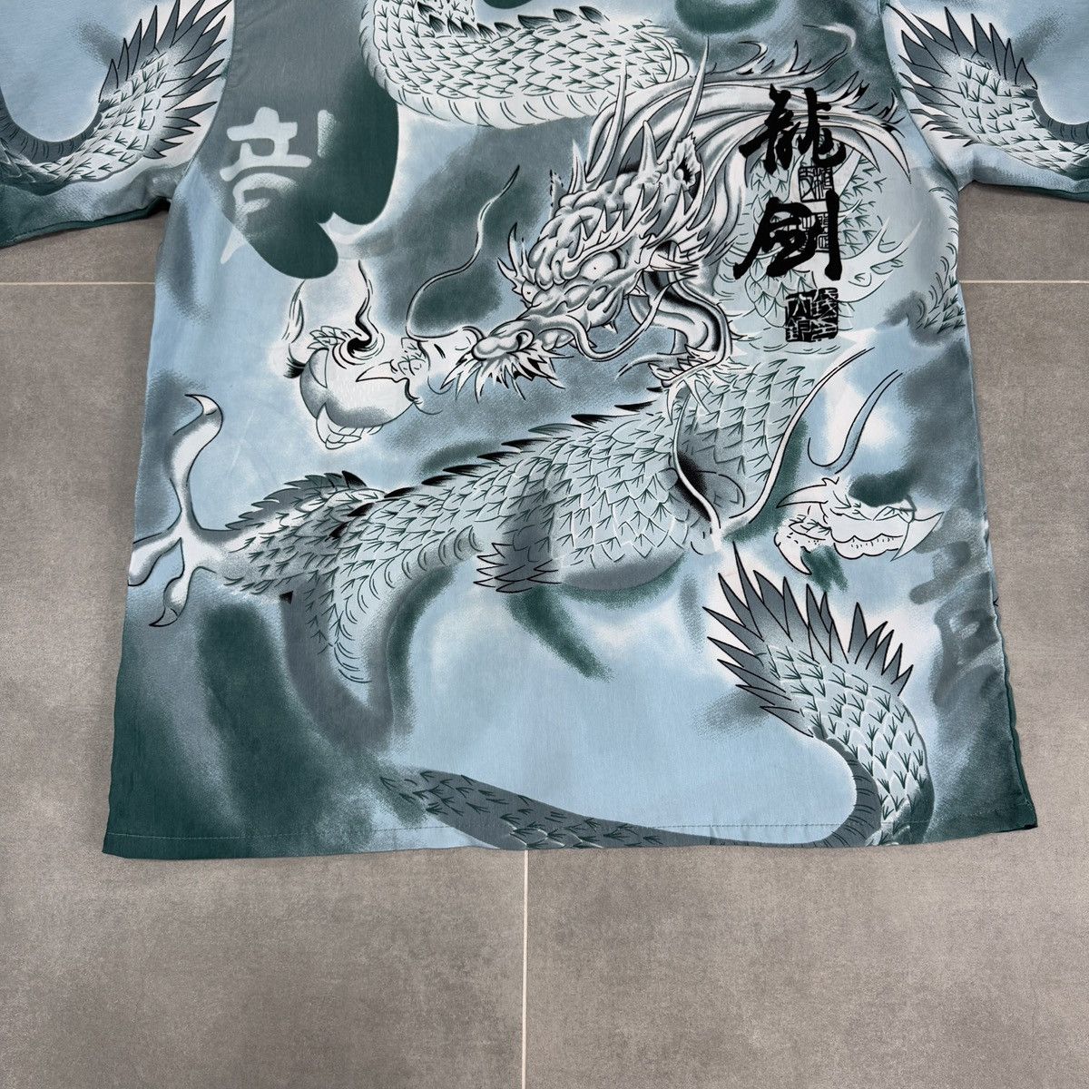 Japanese Brand × Vintage Dragon Japanese Style Aloha Hawaiian Button Shirt Size XL Size US XL / EU 56 / 4 - 13 Thumbnail