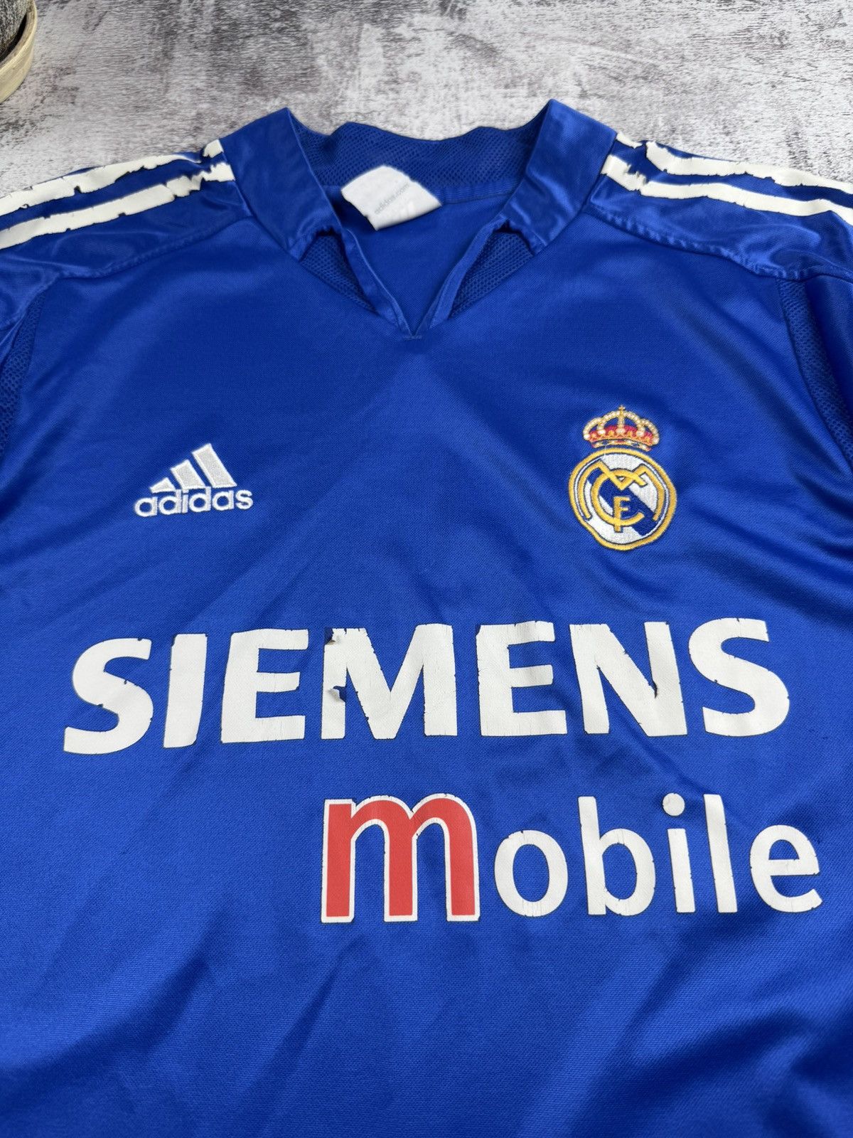 Adidas × Vintage Real Madrid 2004/2005 Adidas Third Kit 3 La Liga Jersey Blockcore T Shirt Tee Size US M / EU 48-50 / 2 - 7 Thumbnail