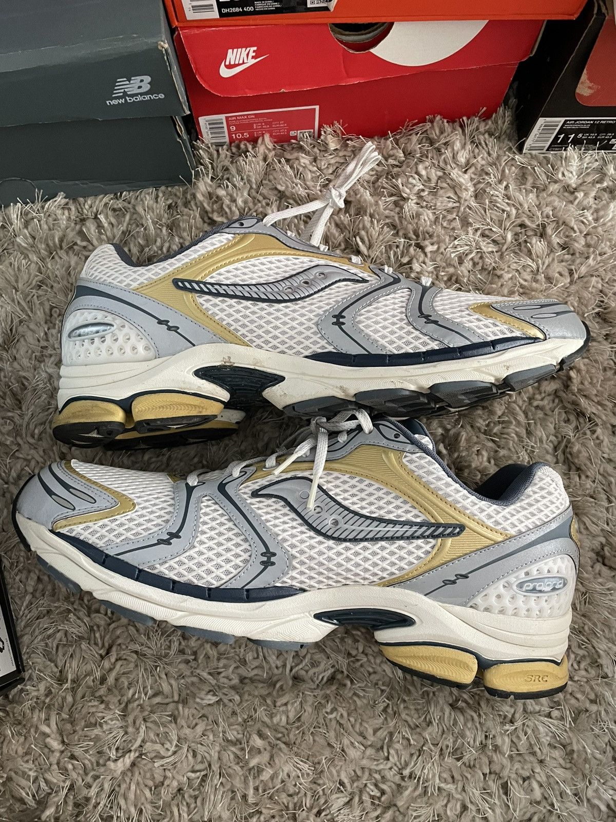 Saucony Saucony Progrid Triumph 4 ‘Fabricated Future’ Size US 14 / EU 47 - 2 Thumbnail