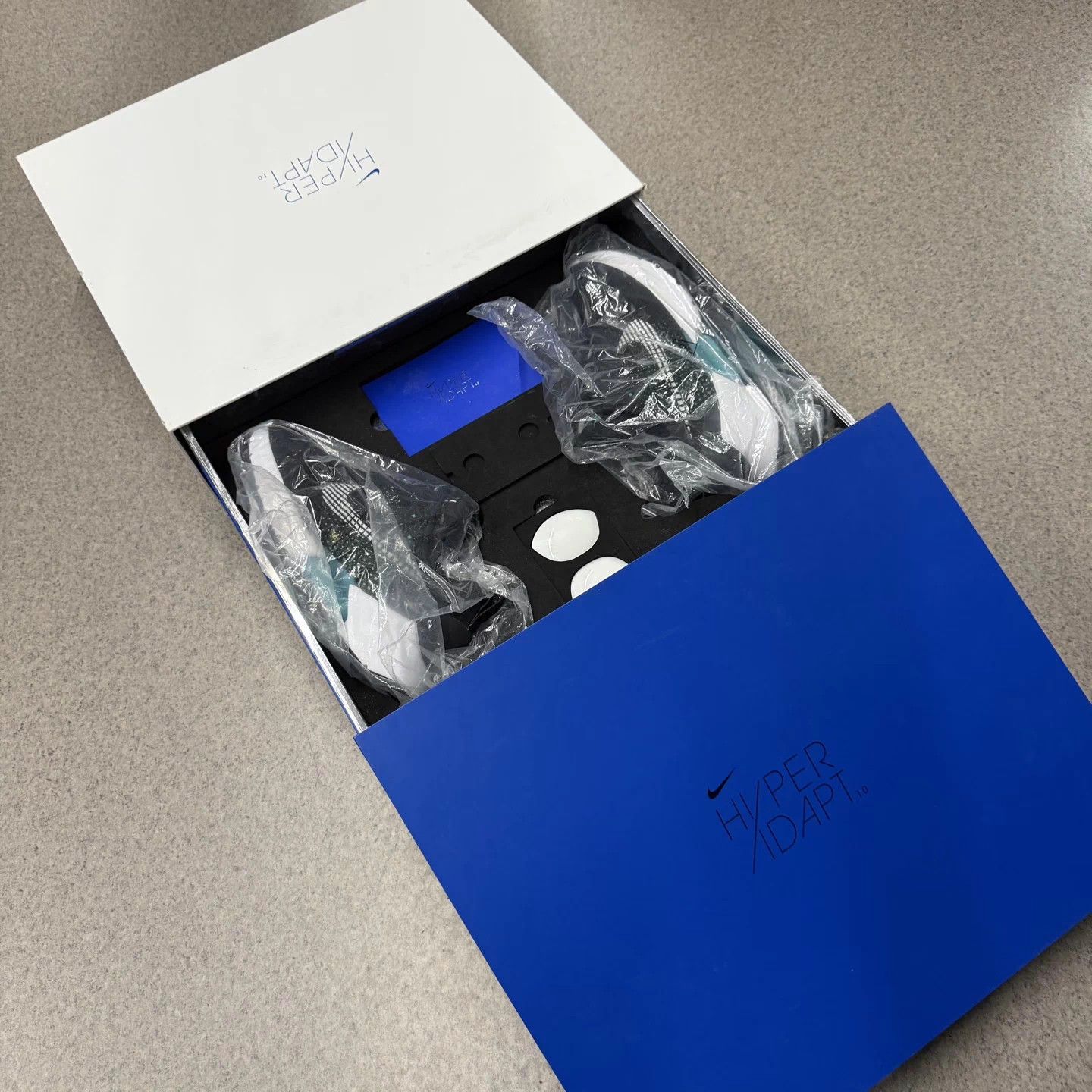 Nike Nike Hyper Adapt 1.0 BTTF 43 Mint Worn Once Original Box Size US 10 / EU 43 - 9 Thumbnail