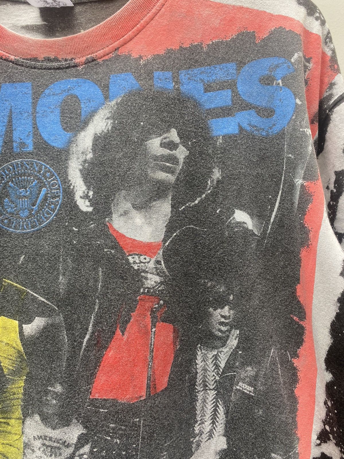 Band Tees Trashead Ramones T Shirt Sun Faded Distressed ERD Grunge Size US L / EU 52-54 / 3 - 6 Thumbnail