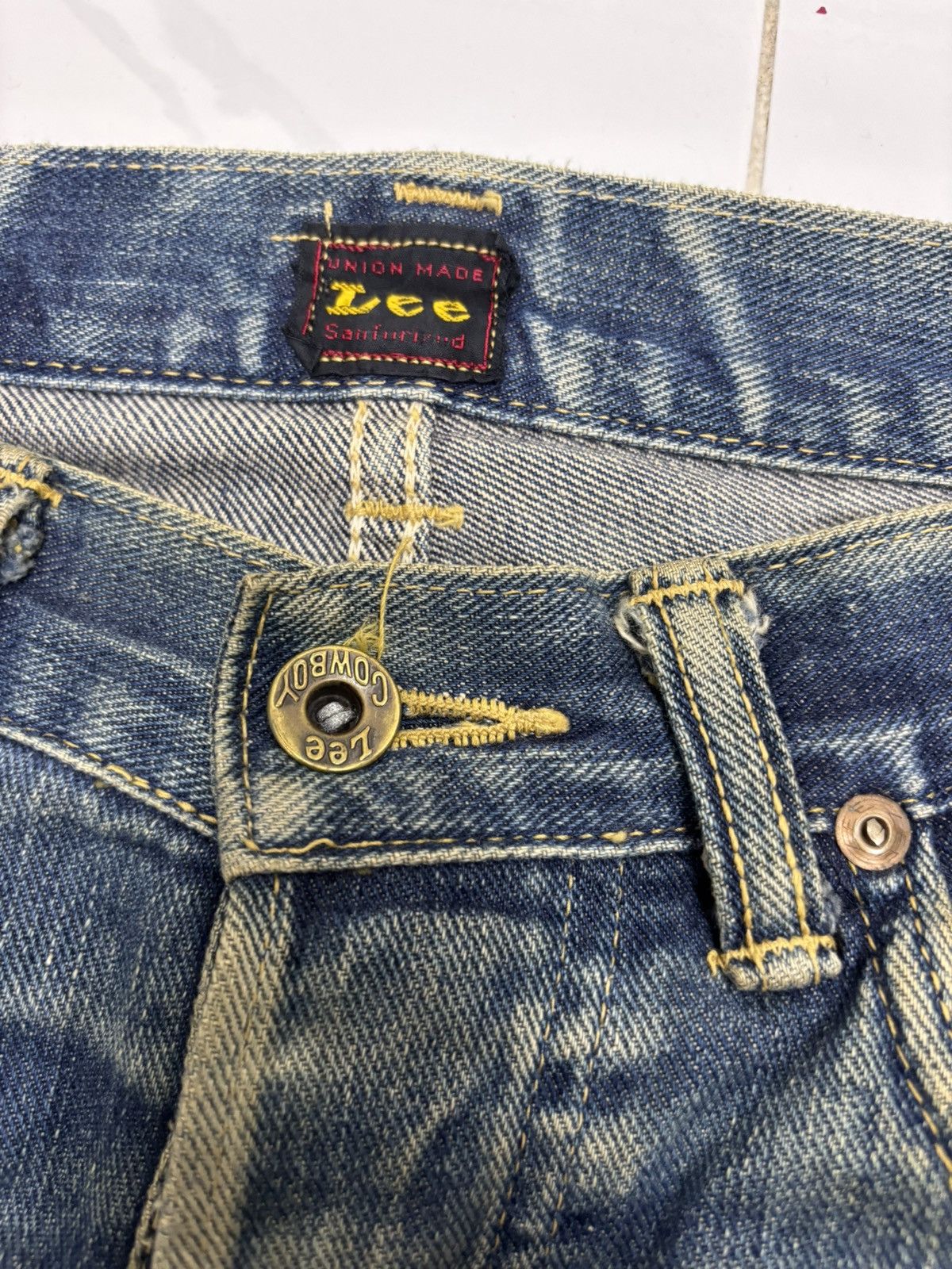 Lee 🔥Vintage Steal🔥Lee Cowboy Selvedge Denim Jeans Distressed Size US 31 - 11 Thumbnail