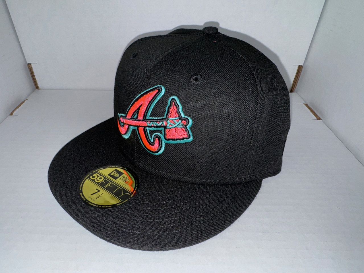 New Era ATL Braves Fitted, Black (Size 7 1/2) Size ONE SIZE - 2 Thumbnail