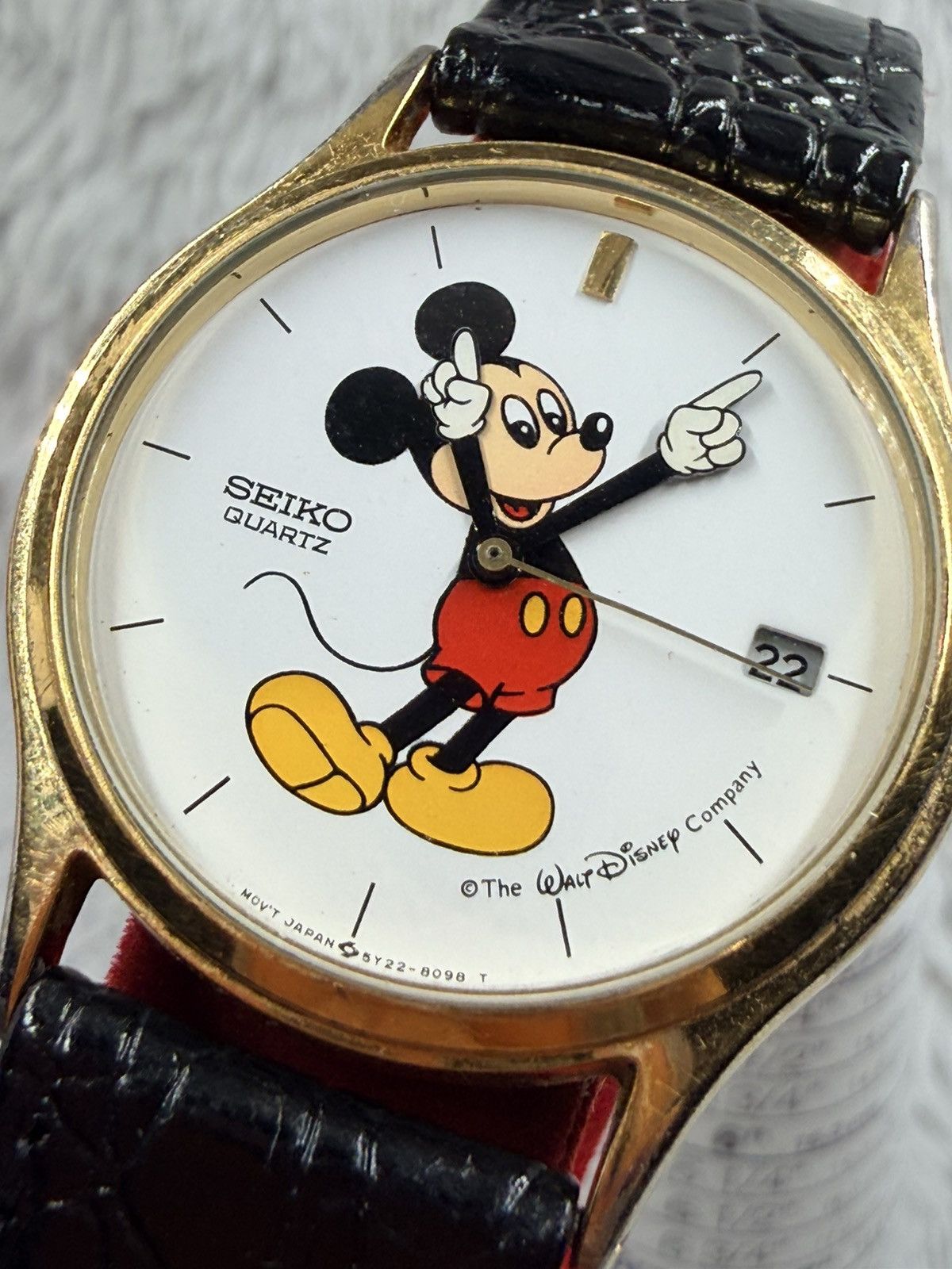 Seiko Vintage SEIKO Mickey Mouse Hand Moving Quartz Men’s Watch Size ONE SIZE - 7 Thumbnail