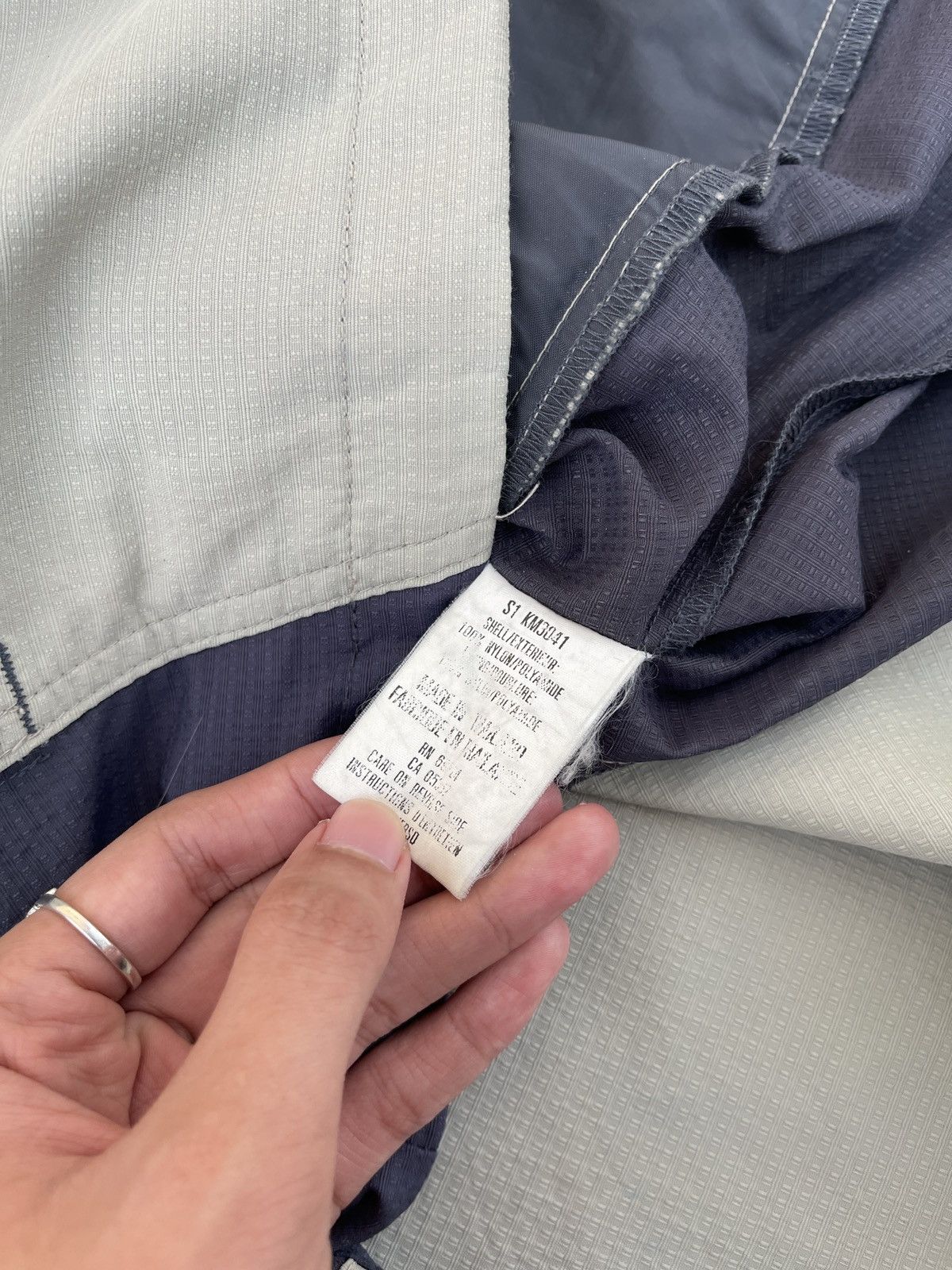 Columbia × Vintage Vintage Columbia Y2K Zip Up Windbreaker Size US XL / EU 56 / 4 - 7 Thumbnail