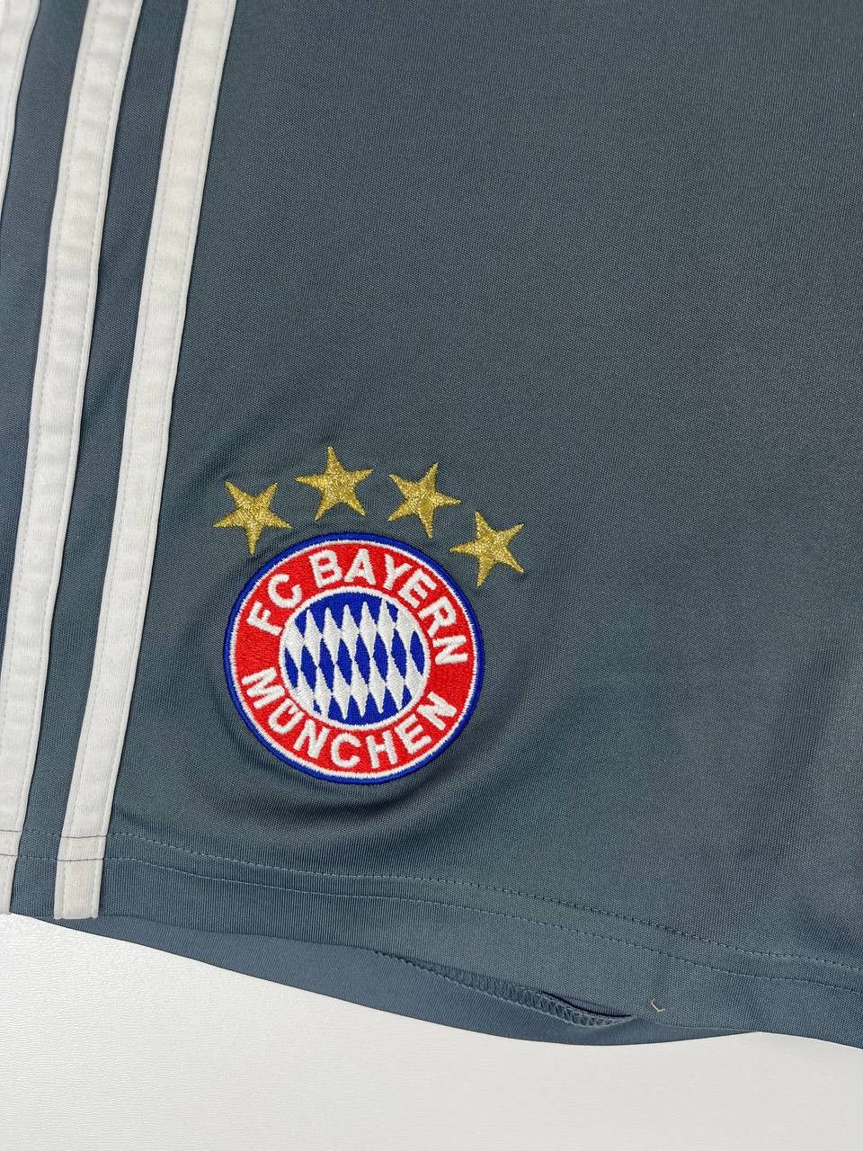 Adidas Adidas FC Bayern München Training Shorts Grey 2014/2015 Sz L Size US 35 - 2 Thumbnail
