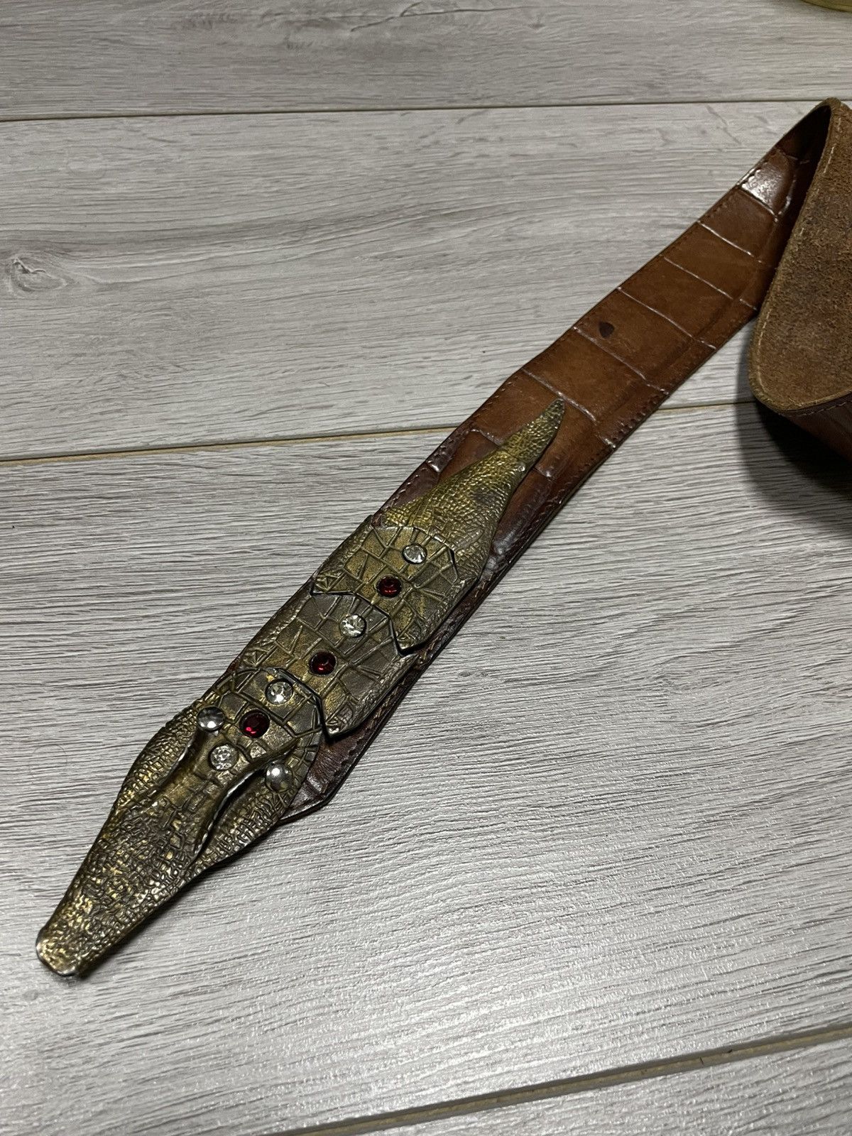 Vintage Crocodile 🐊 RARE metallic buckle vintage hand made belt eb0 Size 30 - 2 Thumbnail