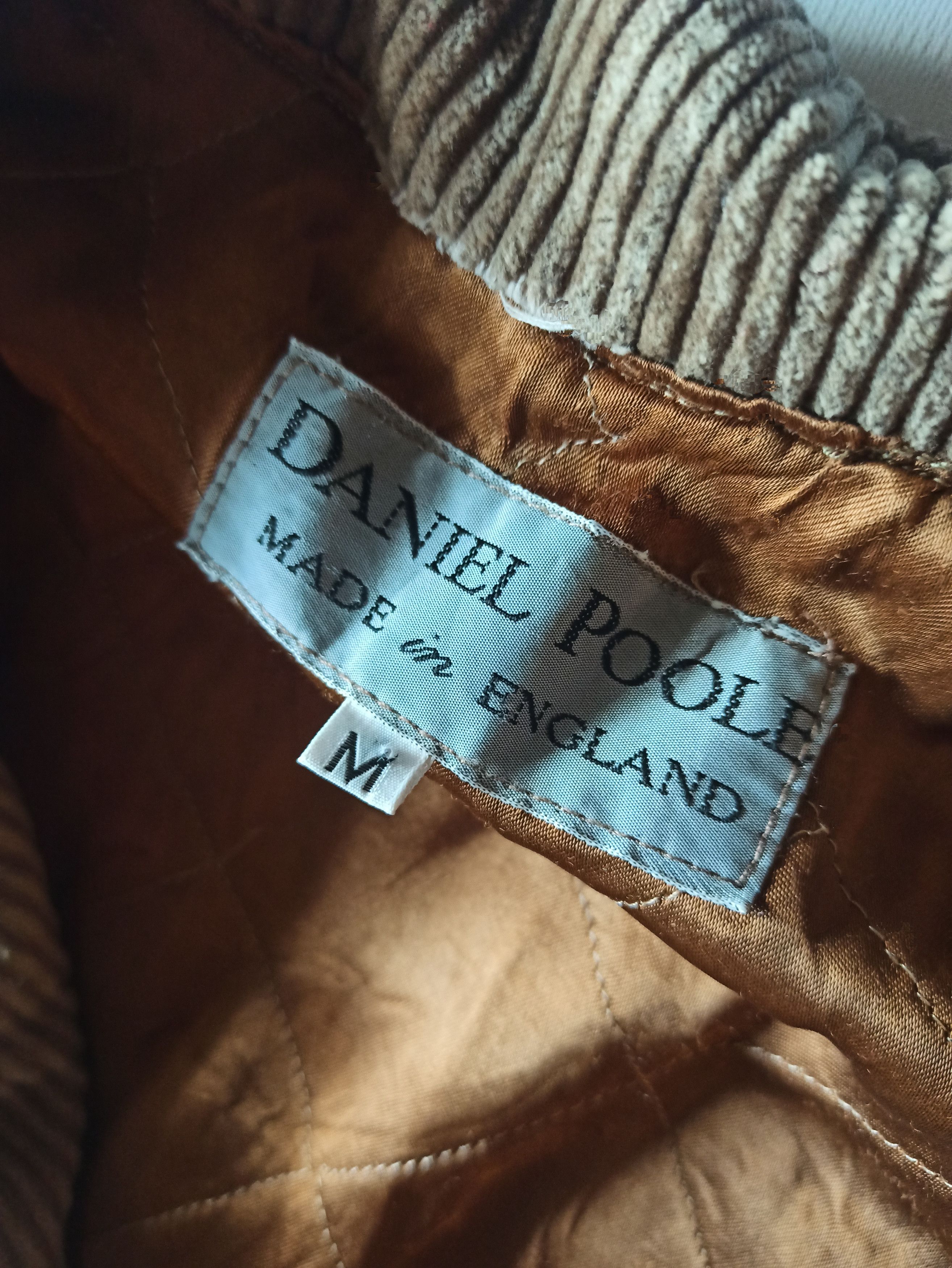 Vintage Vintage Daniel Poole velvet jacket, size M Size US M / EU 48-50 / 2 - 3 Thumbnail