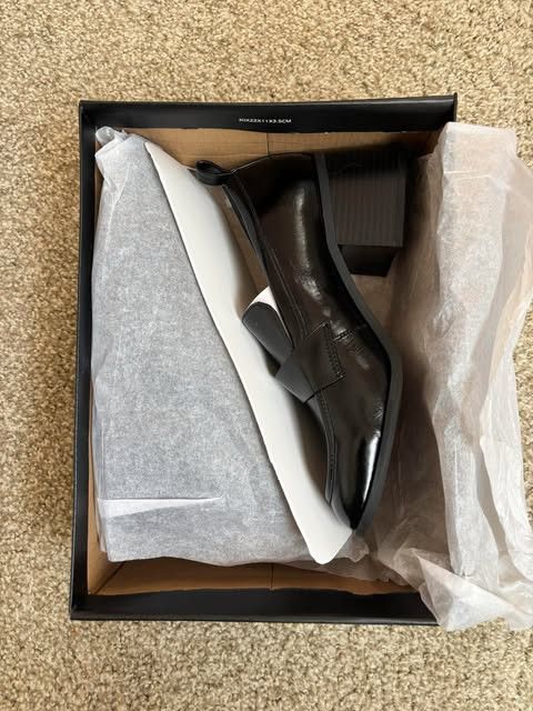 Abercrombie & Fitch A&F Womens Heeled Block Loafer *$110 RETAIL* Size US 7.5 / IT 37.5 - 2 Thumbnail