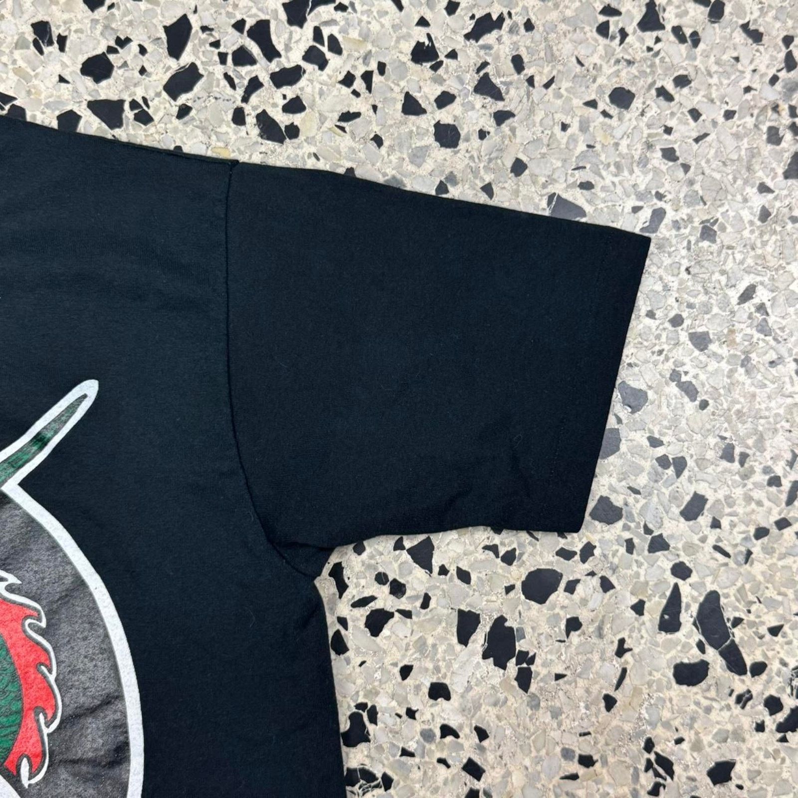 Jerzees × Vintage VINTAGE 90S SINGLE STITCH YIN YANG DRAGON VS TIGER TEE: Size US M / EU 48-50 / 2 - 4 Thumbnail