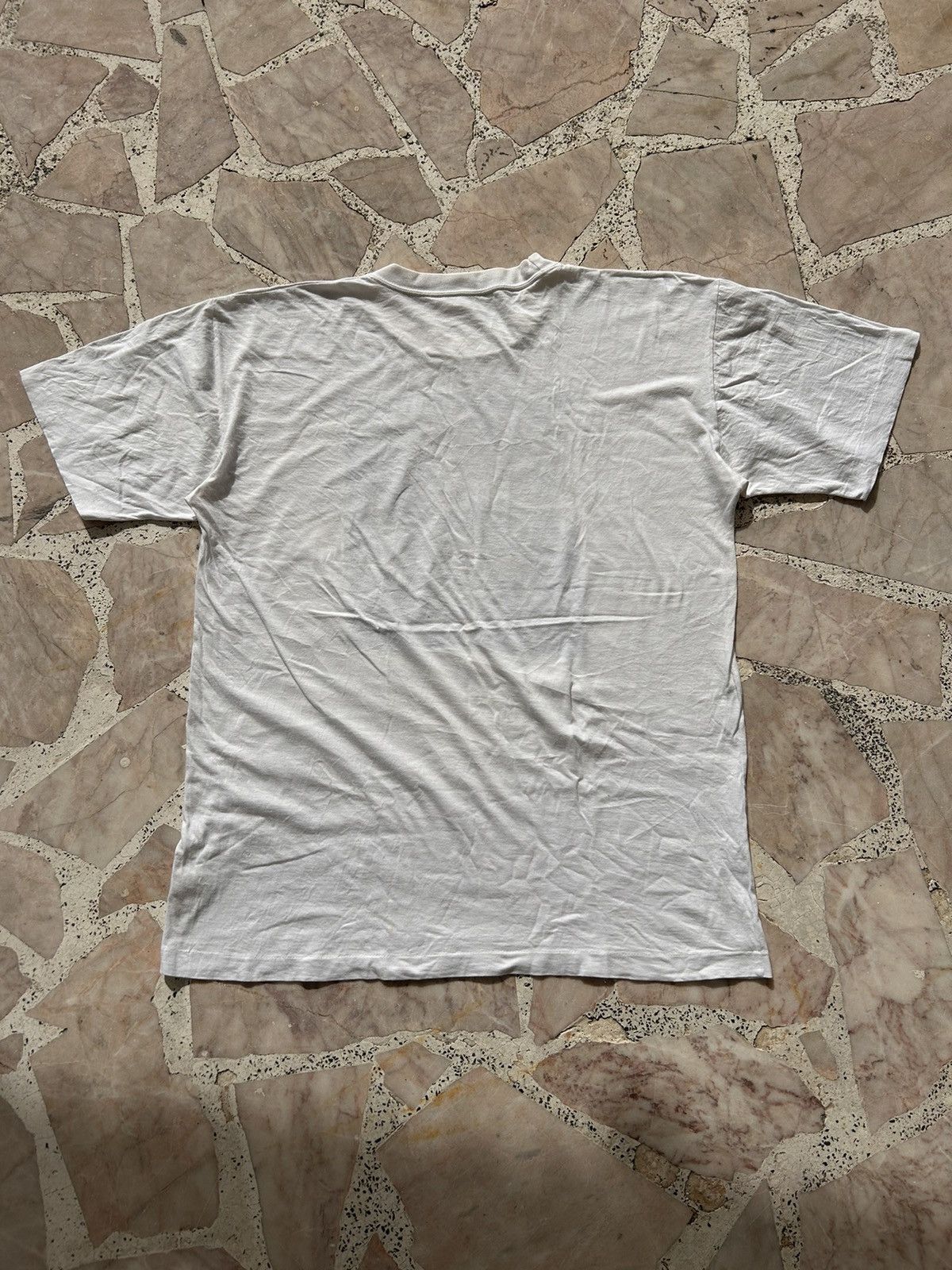 Vintage Vintage Where is the Eccentric Person ? tee Size US L / EU 52-54 / 3 - 3 Thumbnail