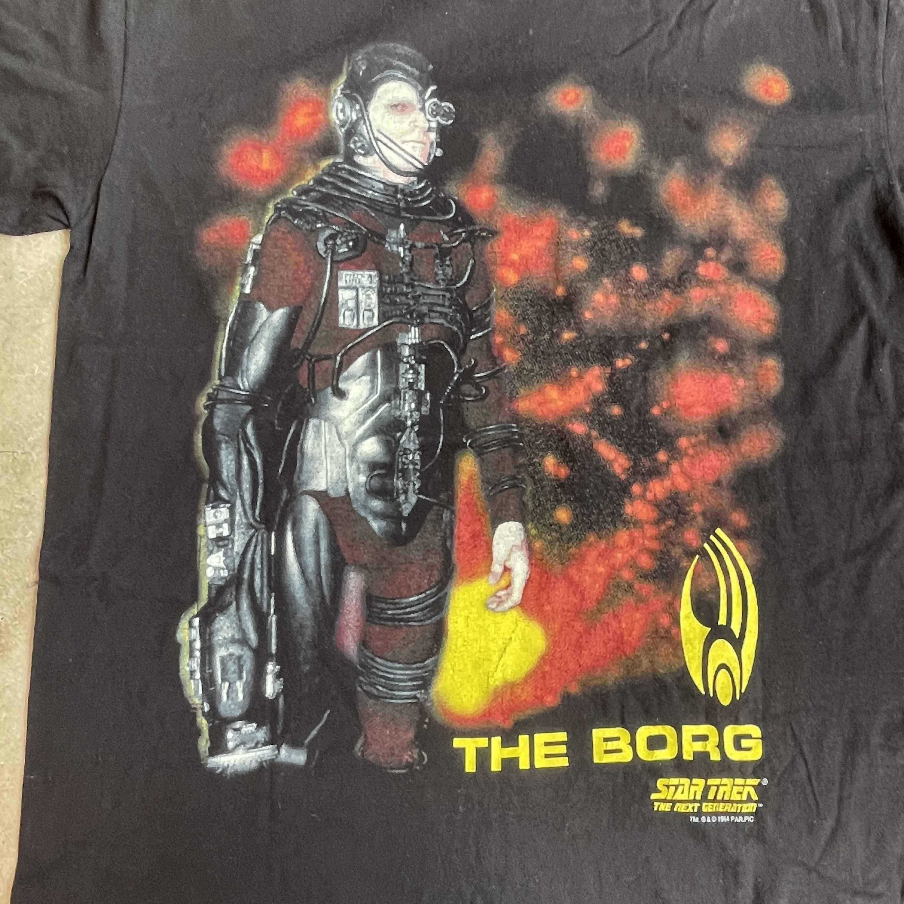 Vintage Vintage 90s The Borg Star Trek Tee Movie T-shirt Size US L / EU 52-54 / 3 - 3 Thumbnail